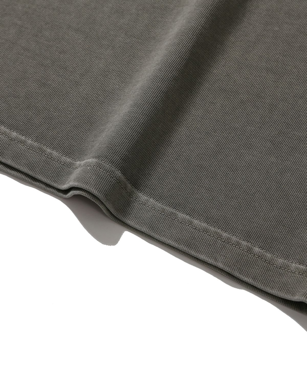 모이프(MOIF) [AW26] GARMENT DYED L/S TEE / DYED TAUPE