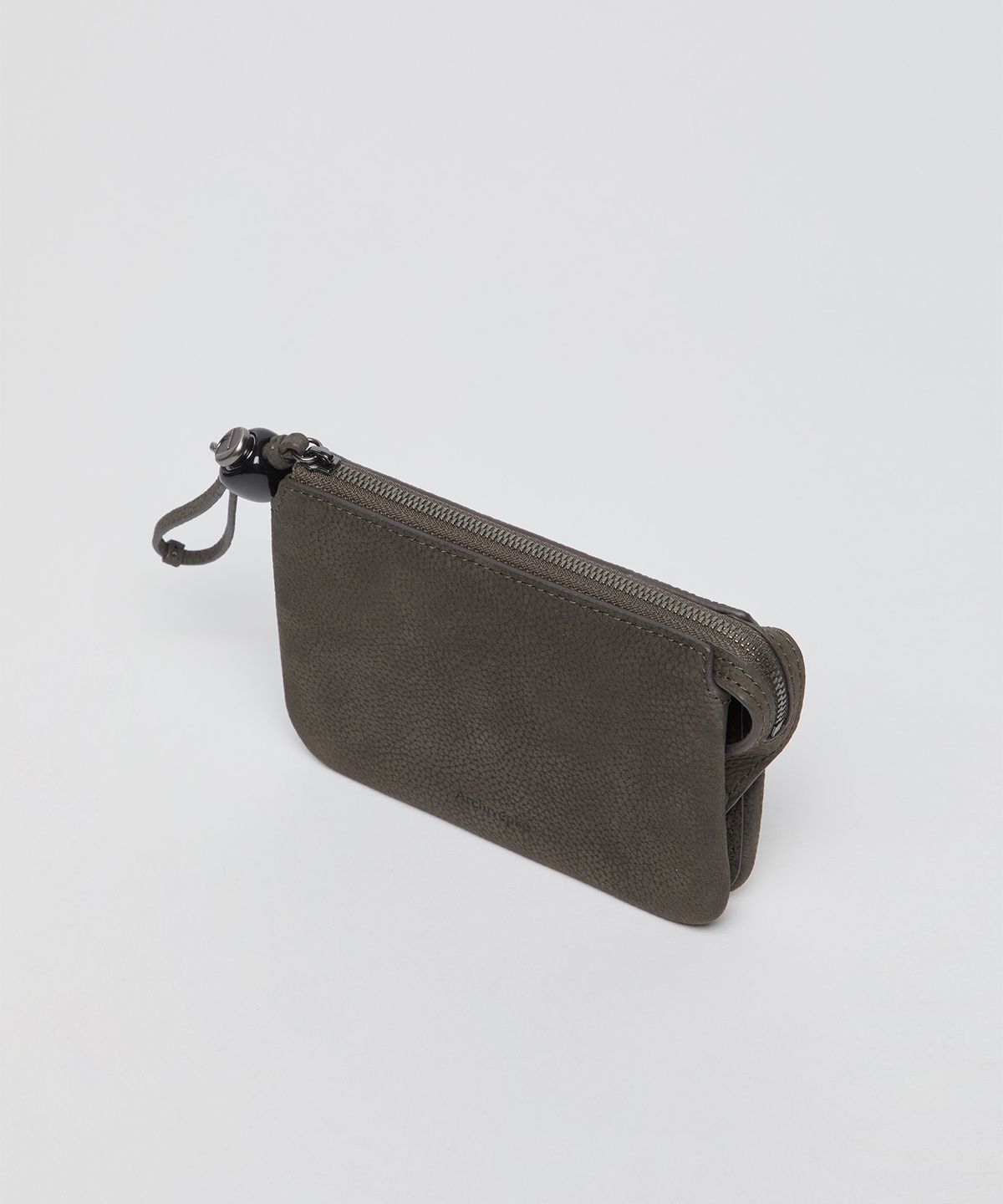 아카이브앱크(ARCHIVEPKE) Formica pouch(Nubuck grey)_OVADX26251NUG