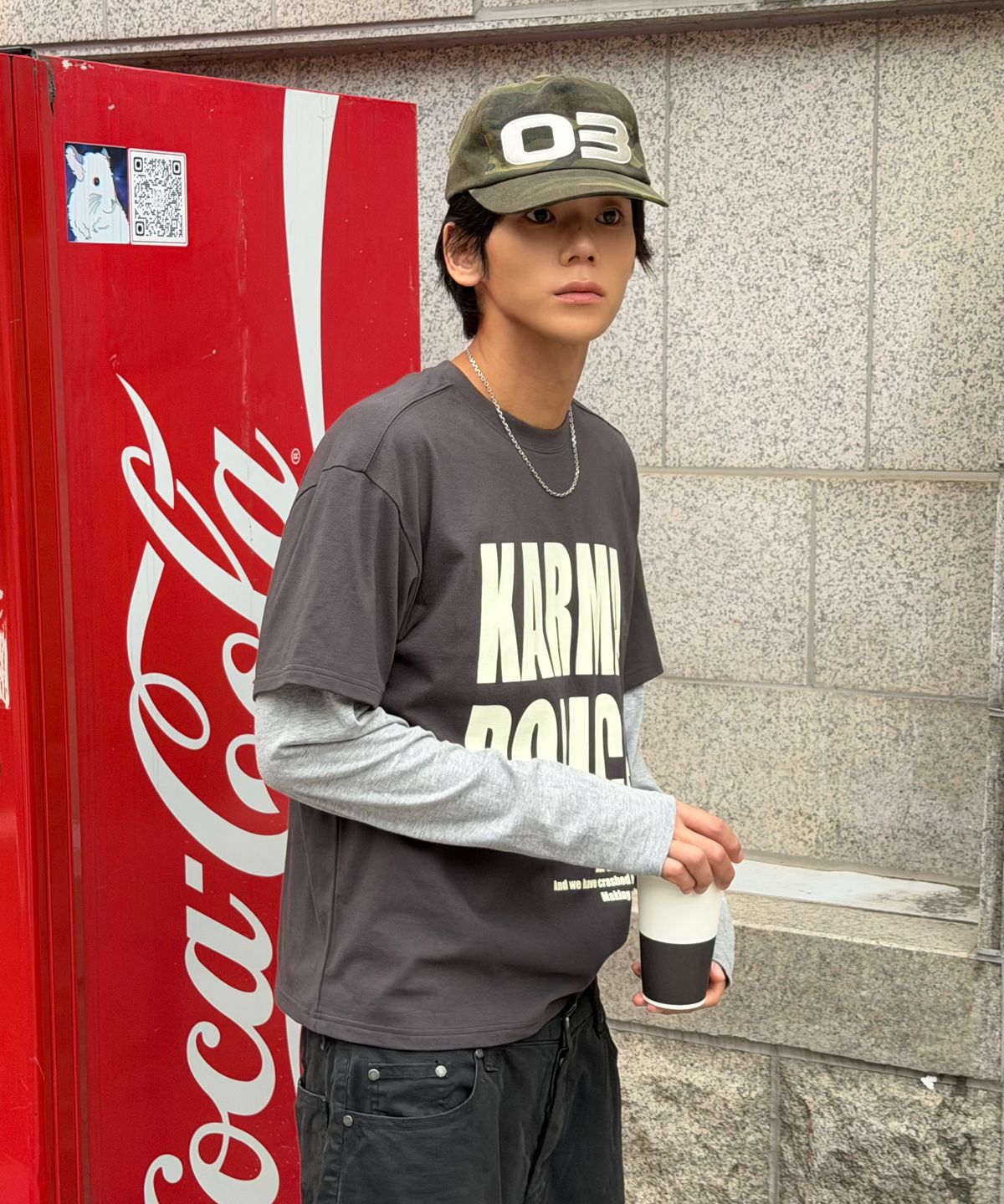 아모우(AMOU) KARMA POLICE layered T-shirt CHACOAL
