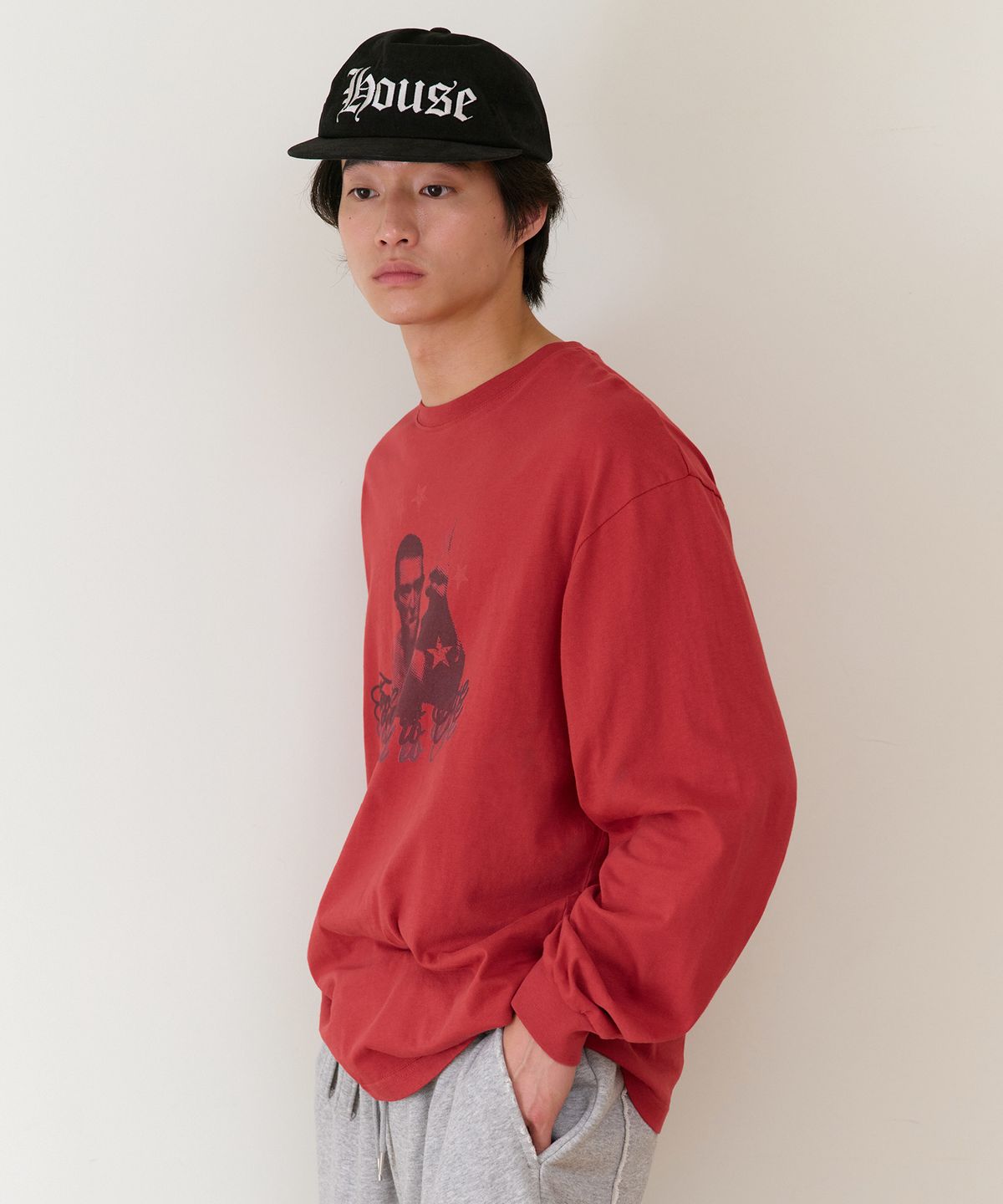 더바이닐하우스(THEVINYLHOUSE) TOO CASUAL LS TEE RED