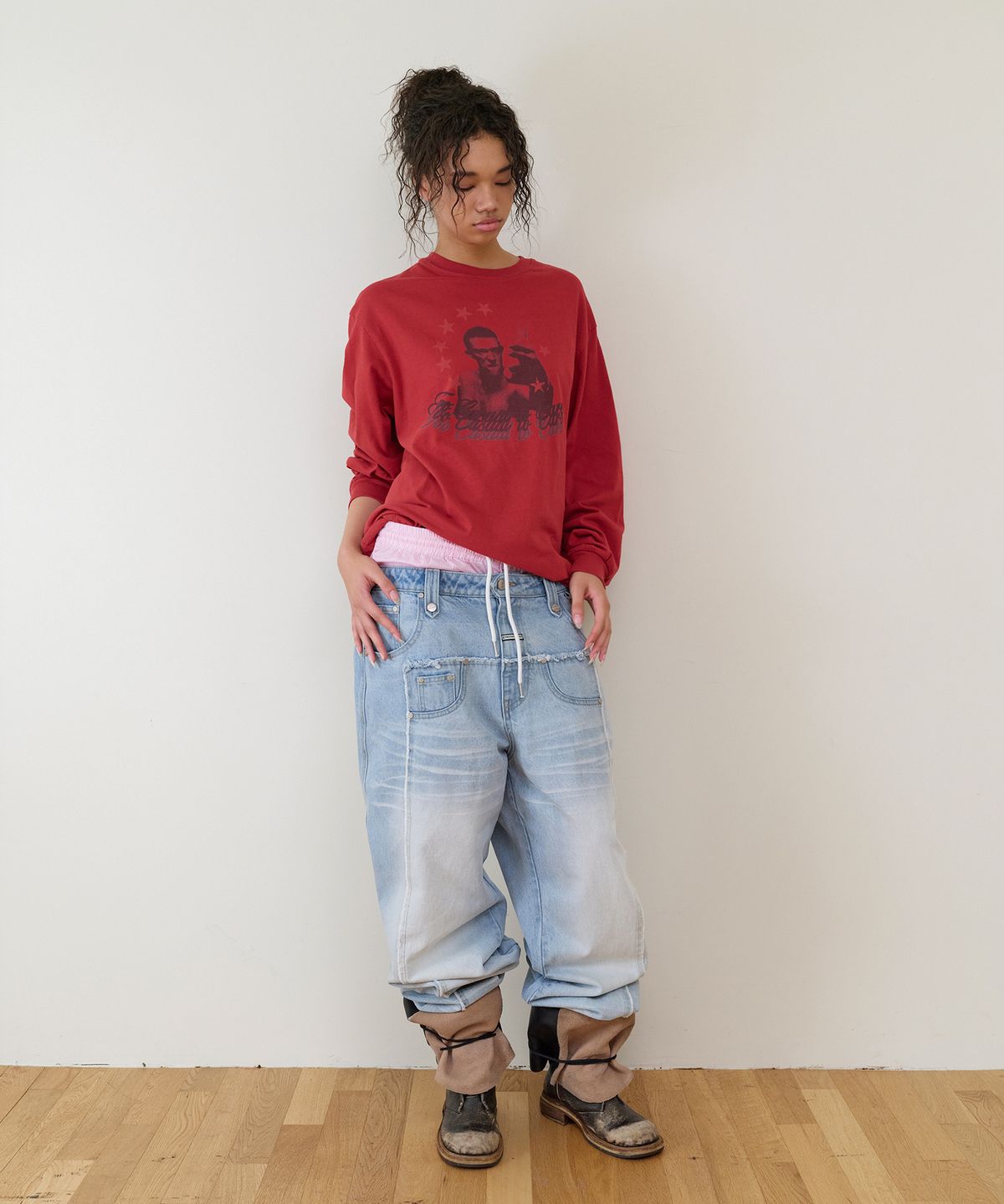 더바이닐하우스(THEVINYLHOUSE) TOO CASUAL LS TEE RED