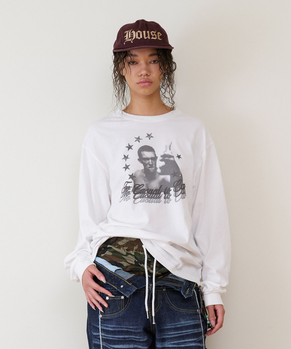 더바이닐하우스(THEVINYLHOUSE) TOO CASUAL LS TEE WHITE