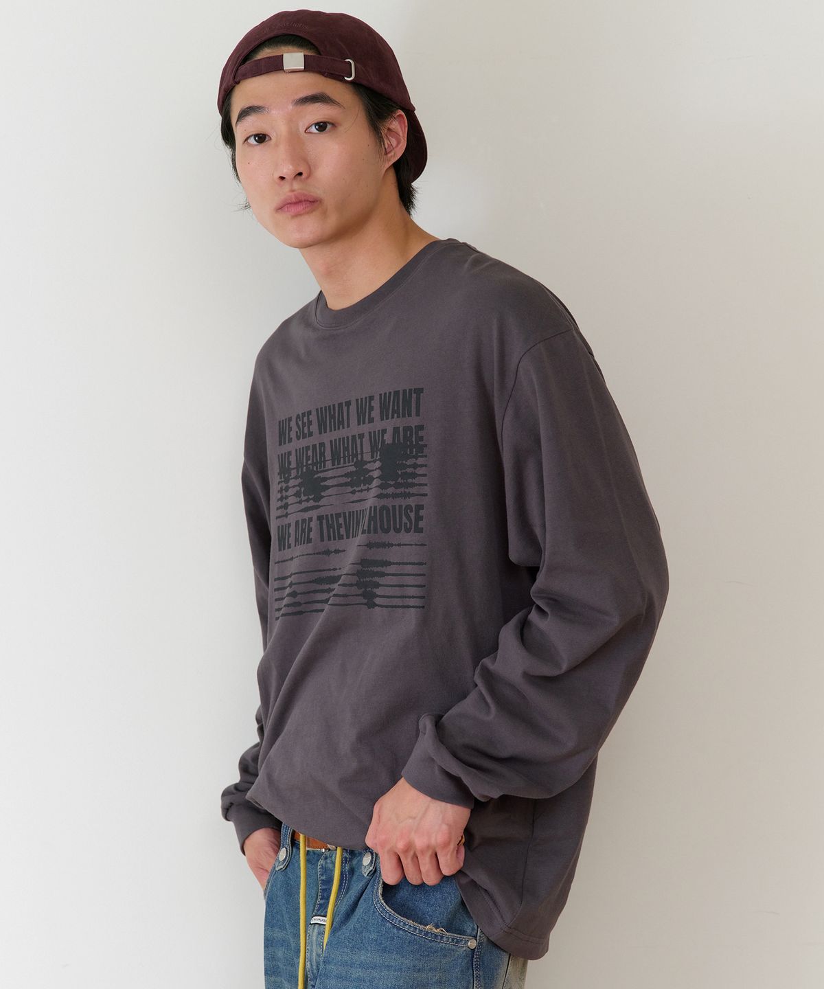 더바이닐하우스(THEVINYLHOUSE) WE ARE LS TEE CHARCOAL