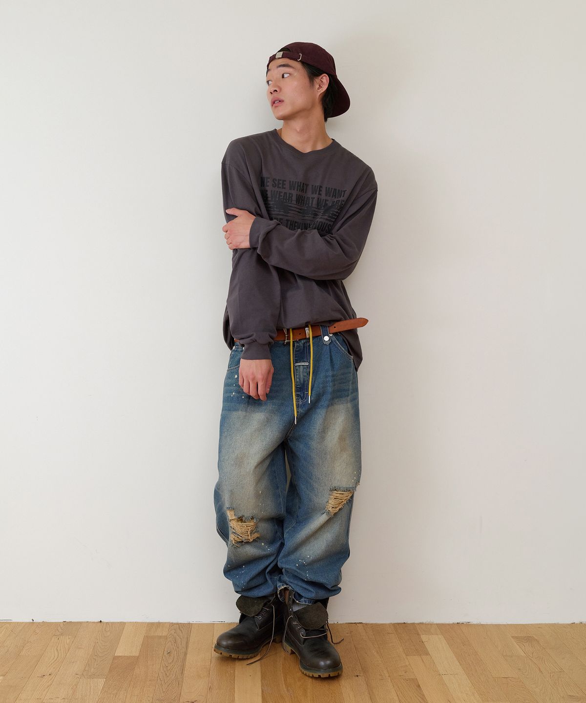 더바이닐하우스(THEVINYLHOUSE) WE ARE LS TEE CHARCOAL