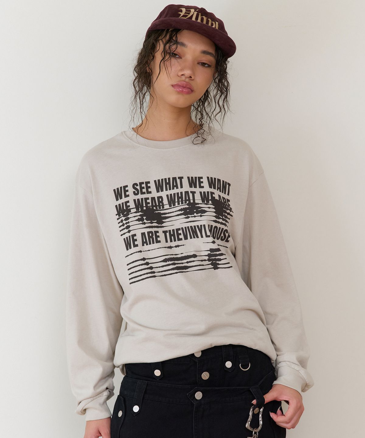 더바이닐하우스(THEVINYLHOUSE) WE ARE LS TEE BEIGE