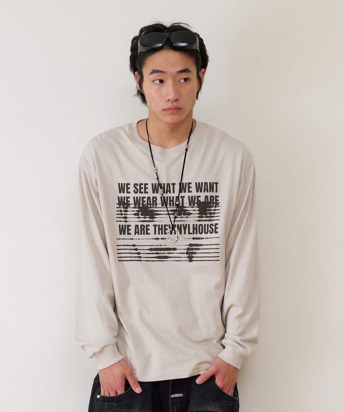 더바이닐하우스(THEVINYLHOUSE) WE ARE LS TEE BEIGE