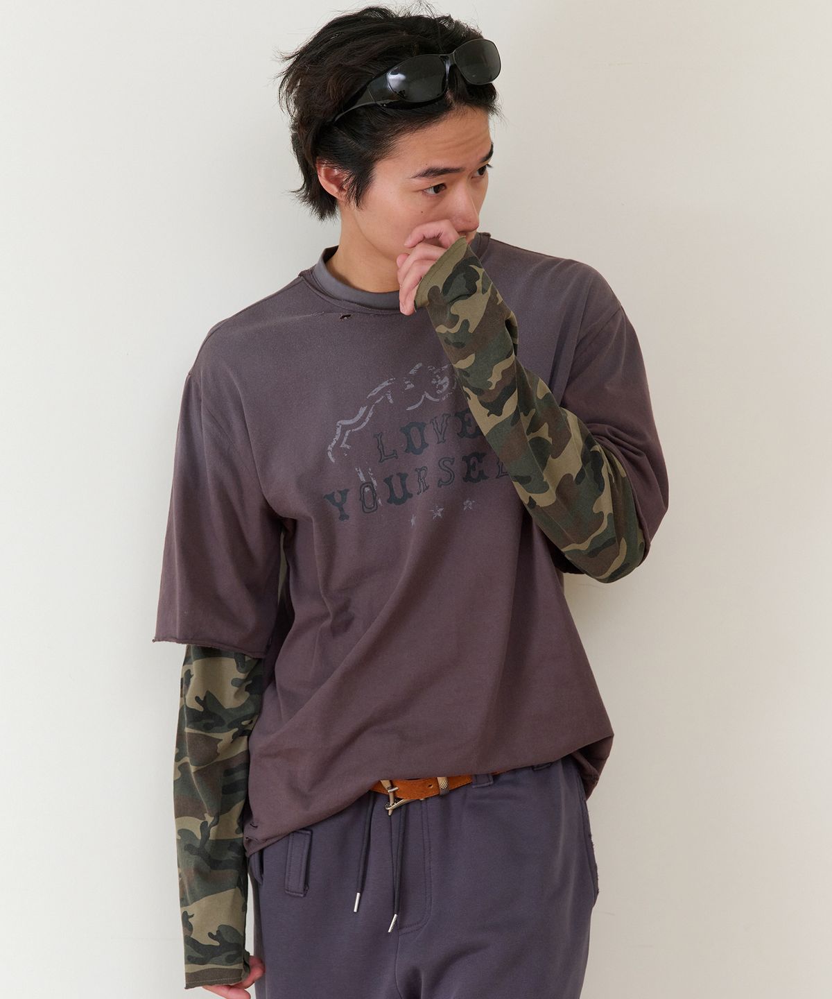 더바이닐하우스(THEVINYLHOUSE) YOURSELF LAYERED LS TEE CHARCOAL