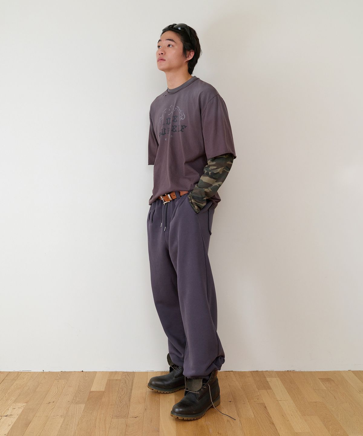 더바이닐하우스(THEVINYLHOUSE) YOURSELF LAYERED LS TEE CHARCOAL