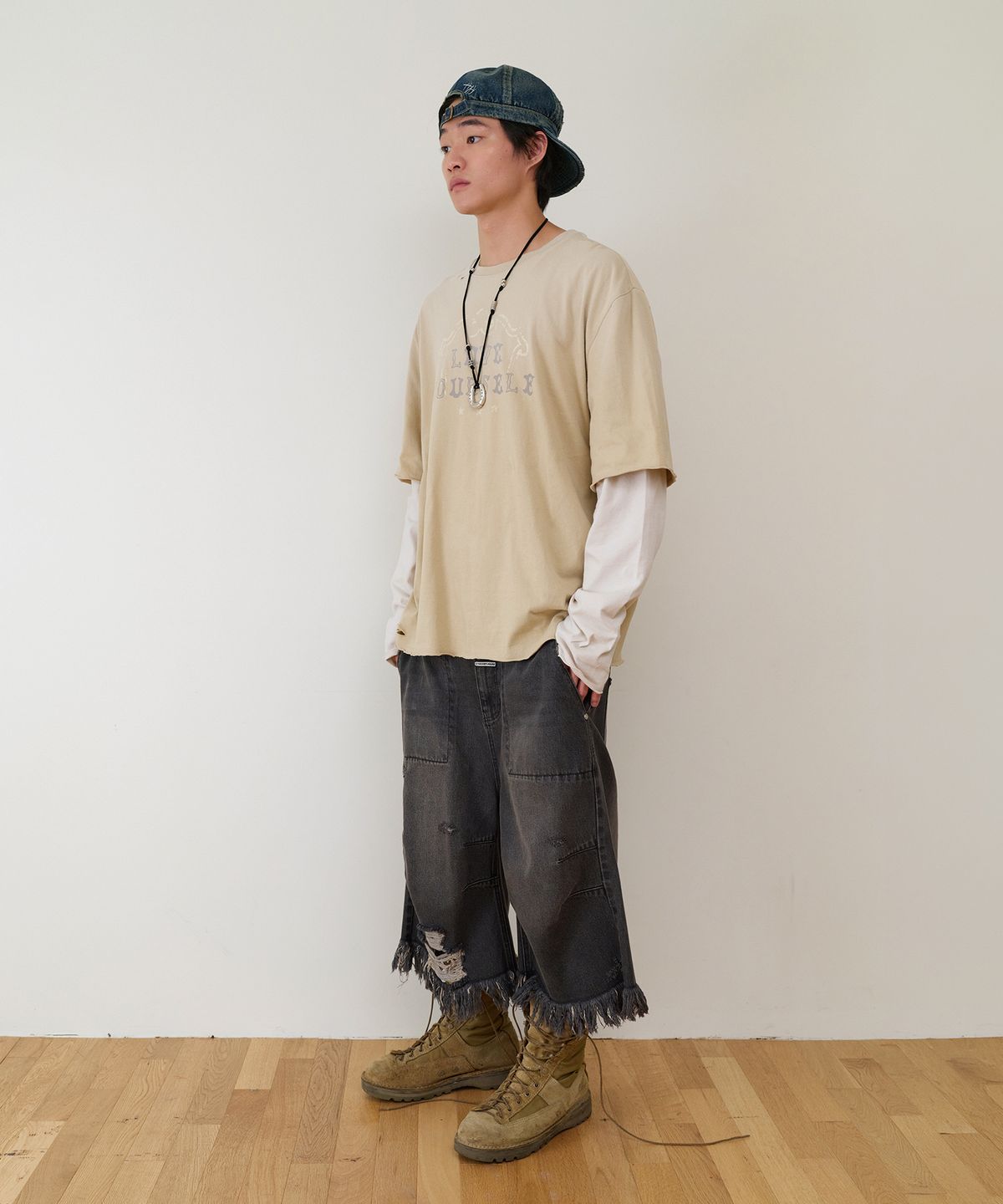 더바이닐하우스(THEVINYLHOUSE) YOURSELF LAYERED LS TEE SAND