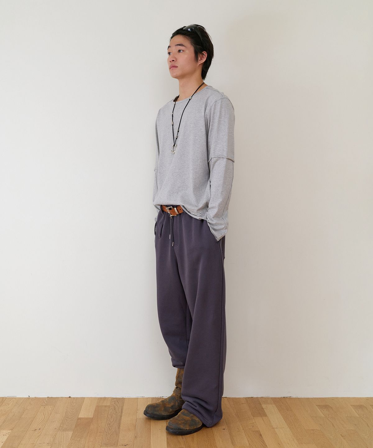 더바이닐하우스(THEVINYLHOUSE) CUT-OFF LAYERED LS TEE GREY
