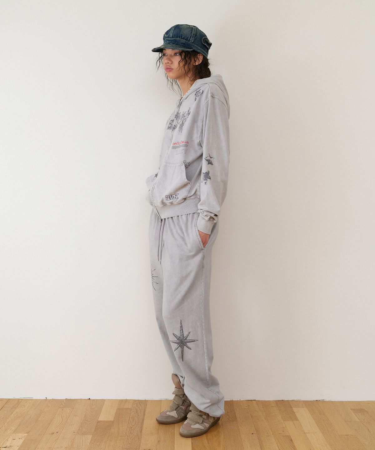 더바이닐하우스(THEVINYLHOUSE) RODEO WASHED SWEAT PANTS GREY