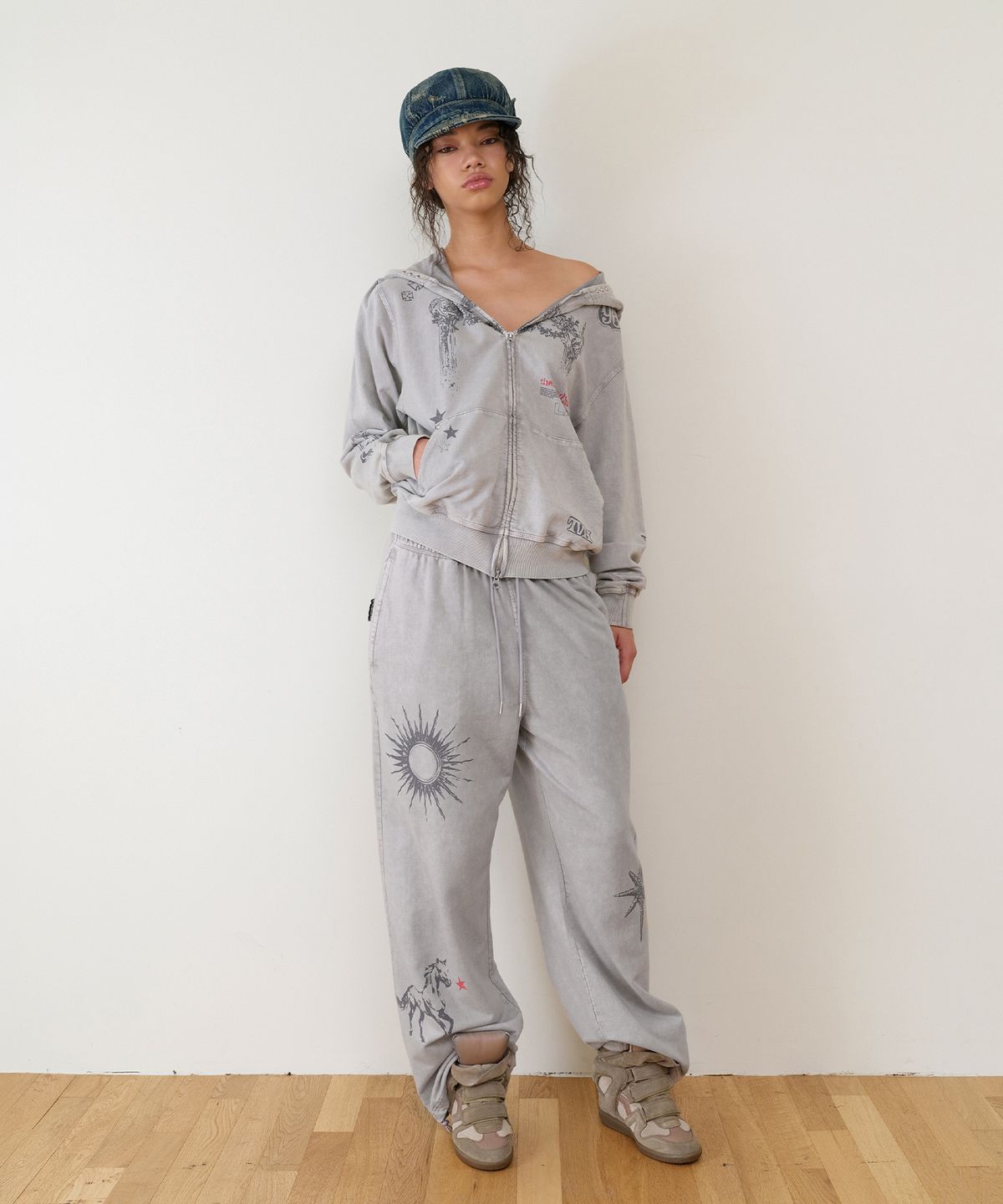 더바이닐하우스(THEVINYLHOUSE) RODEO WASHED HOODIE ZIP-UP GREY