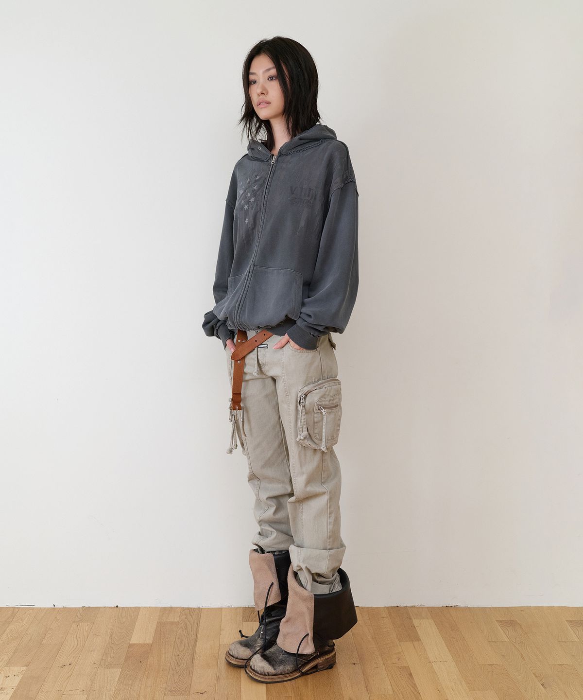 더바이닐하우스(THEVINYLHOUSE) AMERICA HOODIE ZIP-UP CHARCOAL