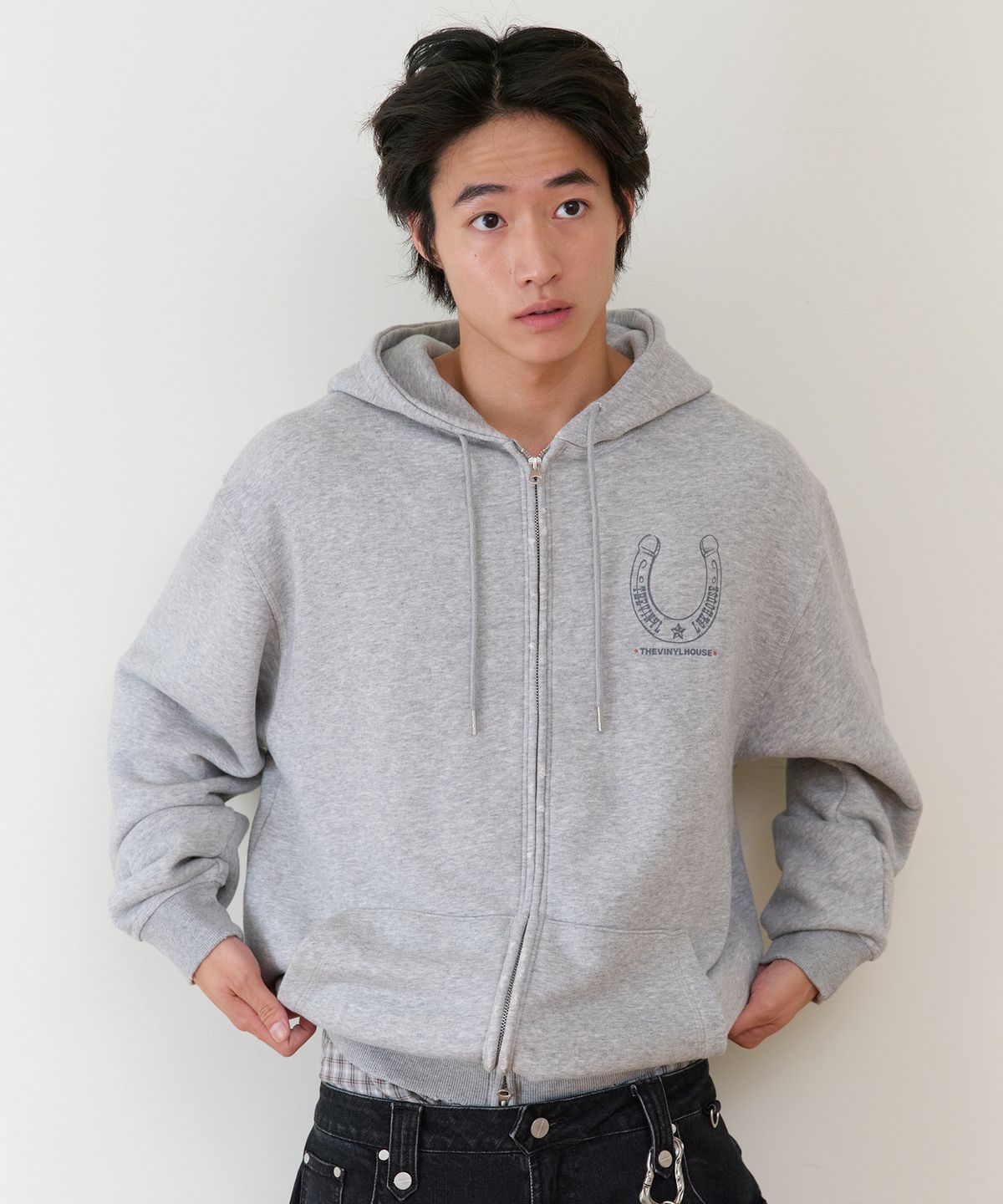 더바이닐하우스(THEVINYLHOUSE) LUCKY HOUSE HOODIE ZIP-UP GREY