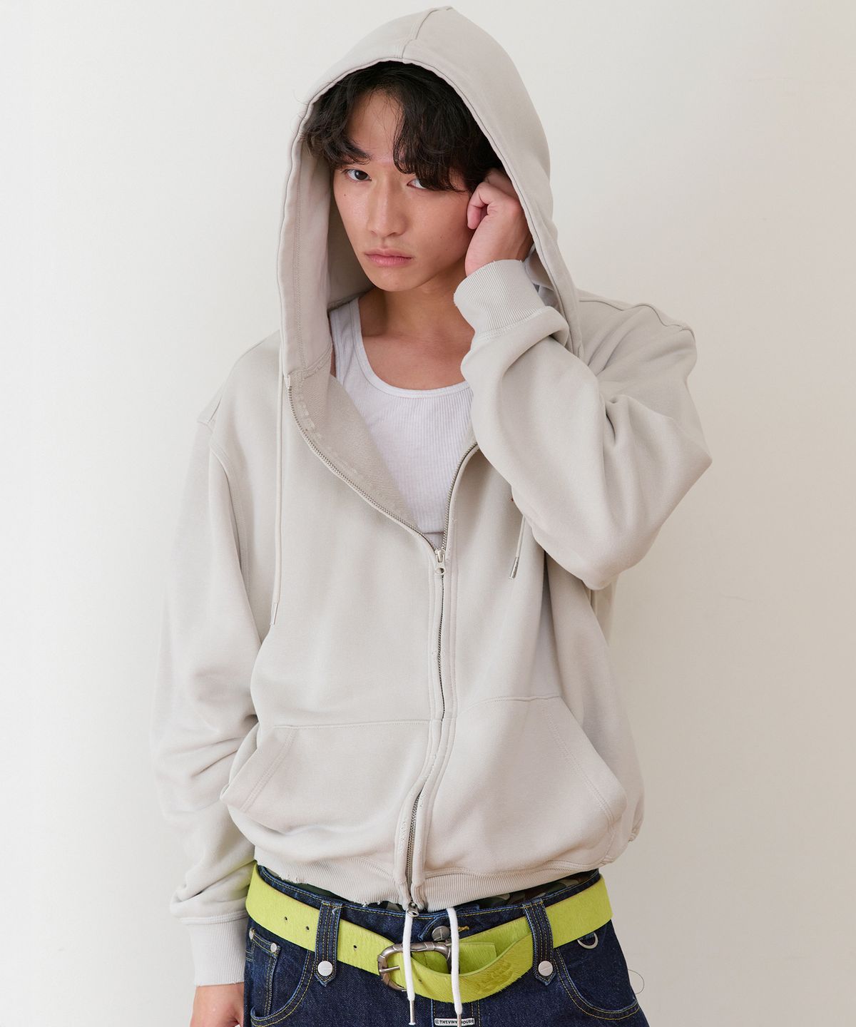 더바이닐하우스(THEVINYLHOUSE) LUCKY HOUSE HOODIE ZIP-UP BEIGE