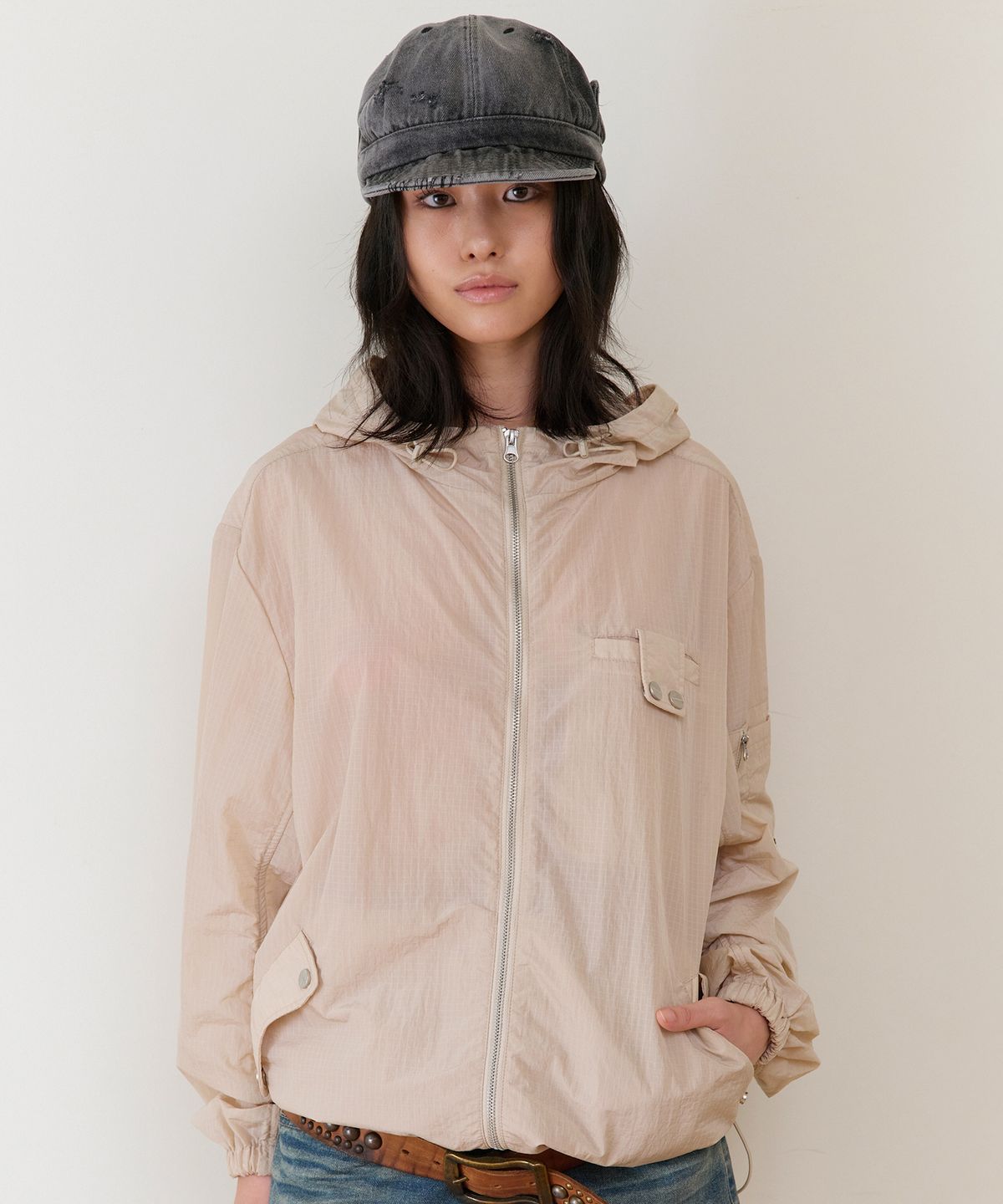 더바이닐하우스(THEVINYLHOUSE) RIBSTOP SHEER WINDBREAKER BEIGE