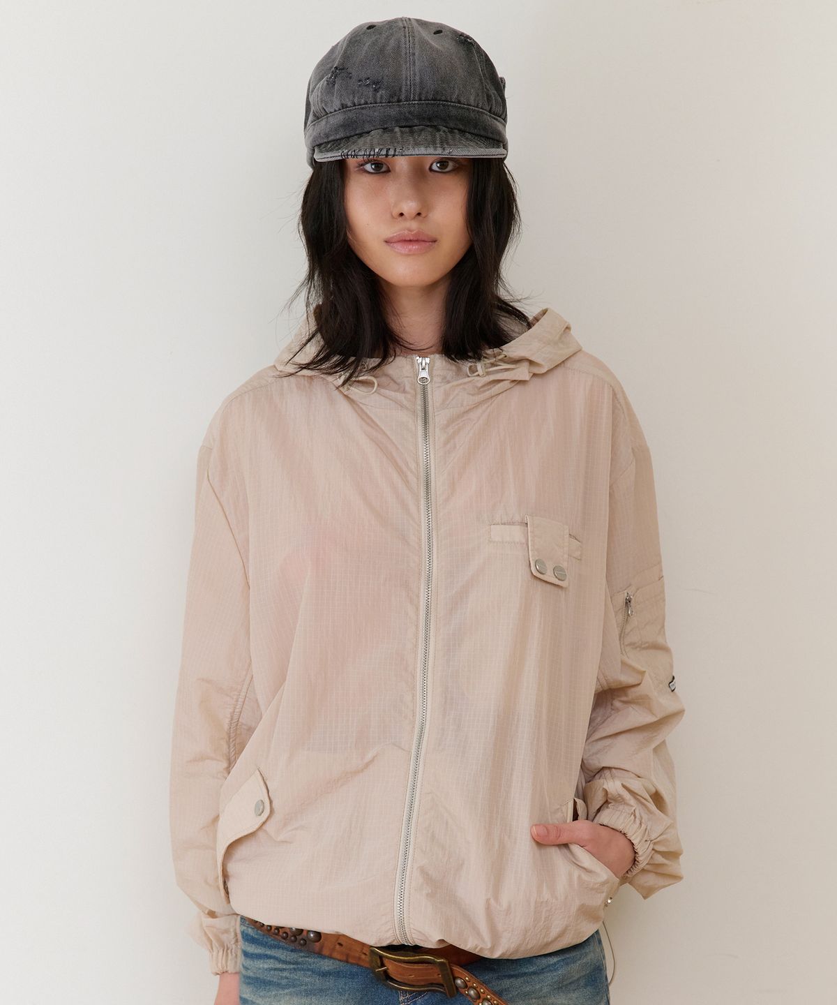 더바이닐하우스(THEVINYLHOUSE) RIBSTOP SHEER WINDBREAKER BEIGE