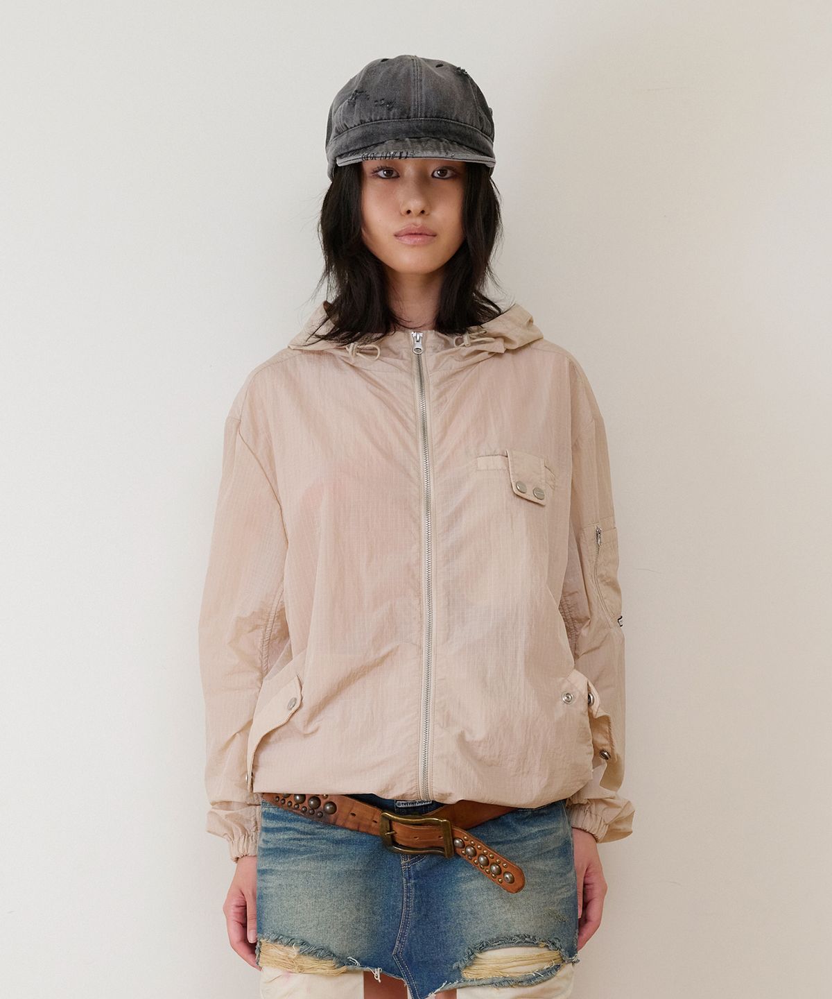 더바이닐하우스(THEVINYLHOUSE) RIBSTOP SHEER WINDBREAKER BEIGE