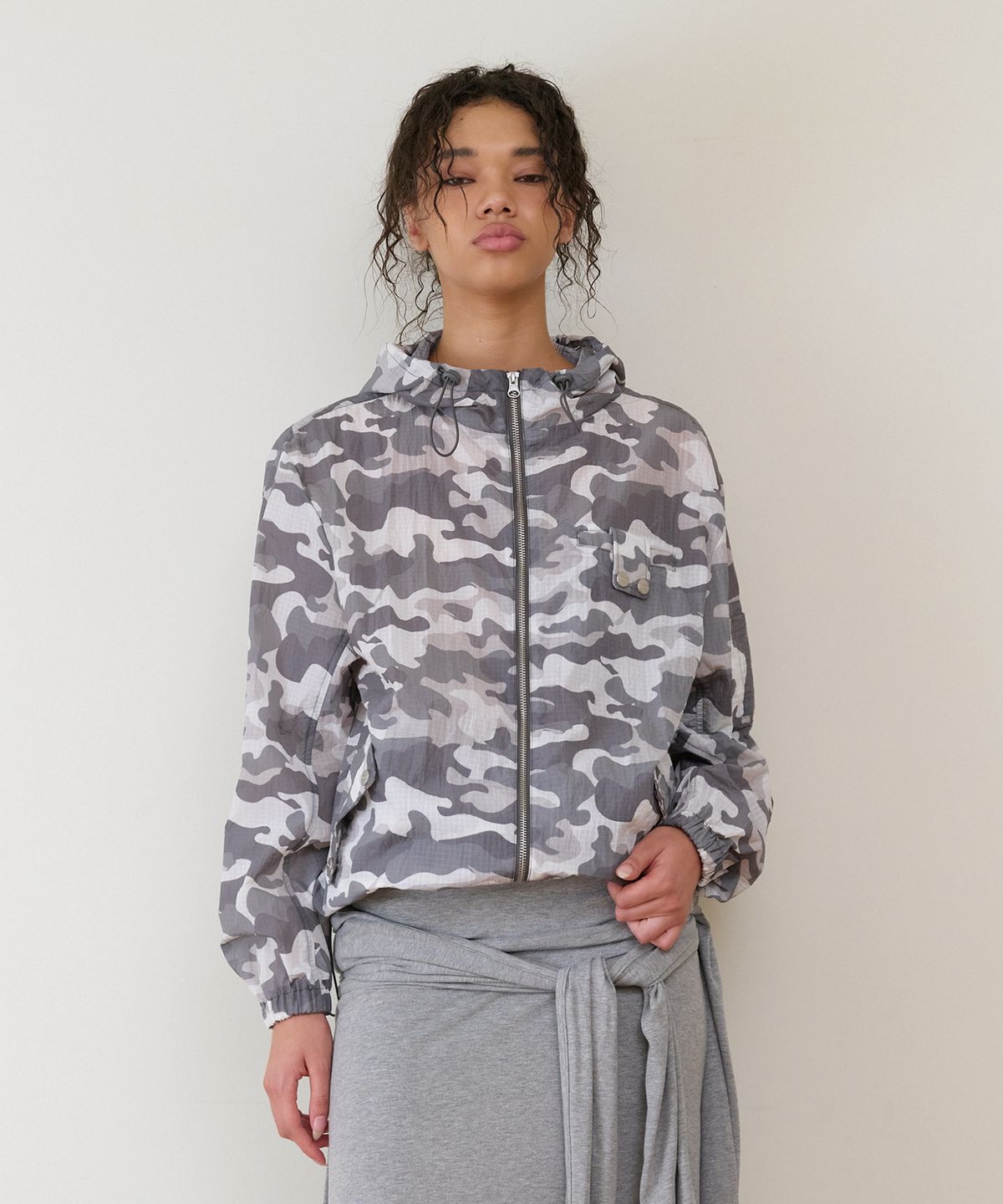 더바이닐하우스(THEVINYLHOUSE) RIBSTOP SHEER WINDBREAKER CAMO