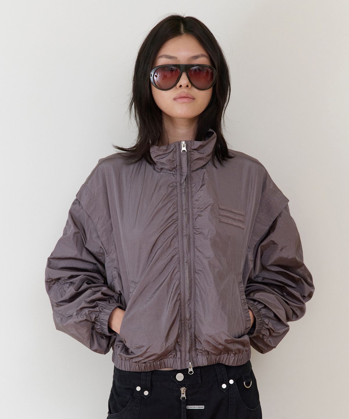 더바이닐하우스(THEVINYLHOUSE) SHIRRING OVER NYLON JACKET PURPLE