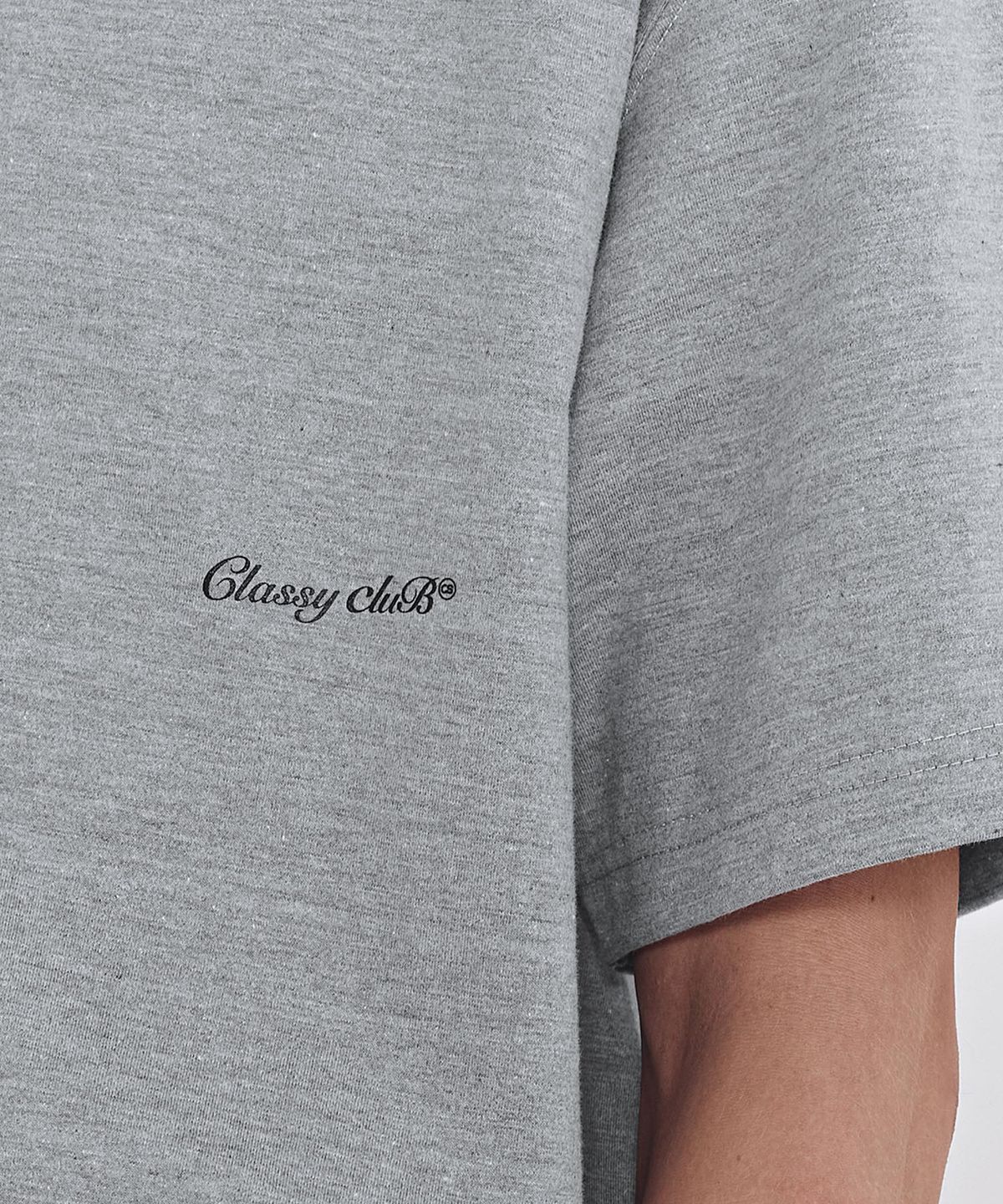 클래씨클럽(CLASSY CLUB) 베이스 티 (박시 핏)