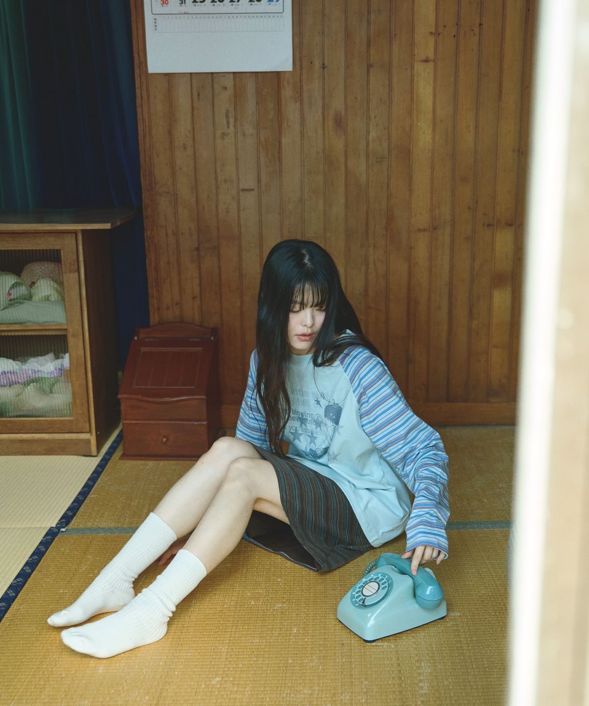 미헤브(MIHEV) 미유 스트라이프 나그랑 오버핏 롱슬리브 파우더 블루