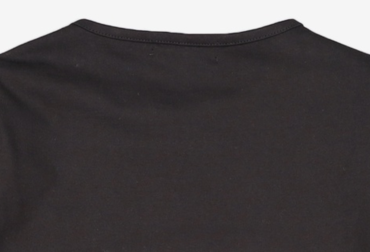 논로컬(NONLOCAL) Emblem Logo T-shirt - Black FREE