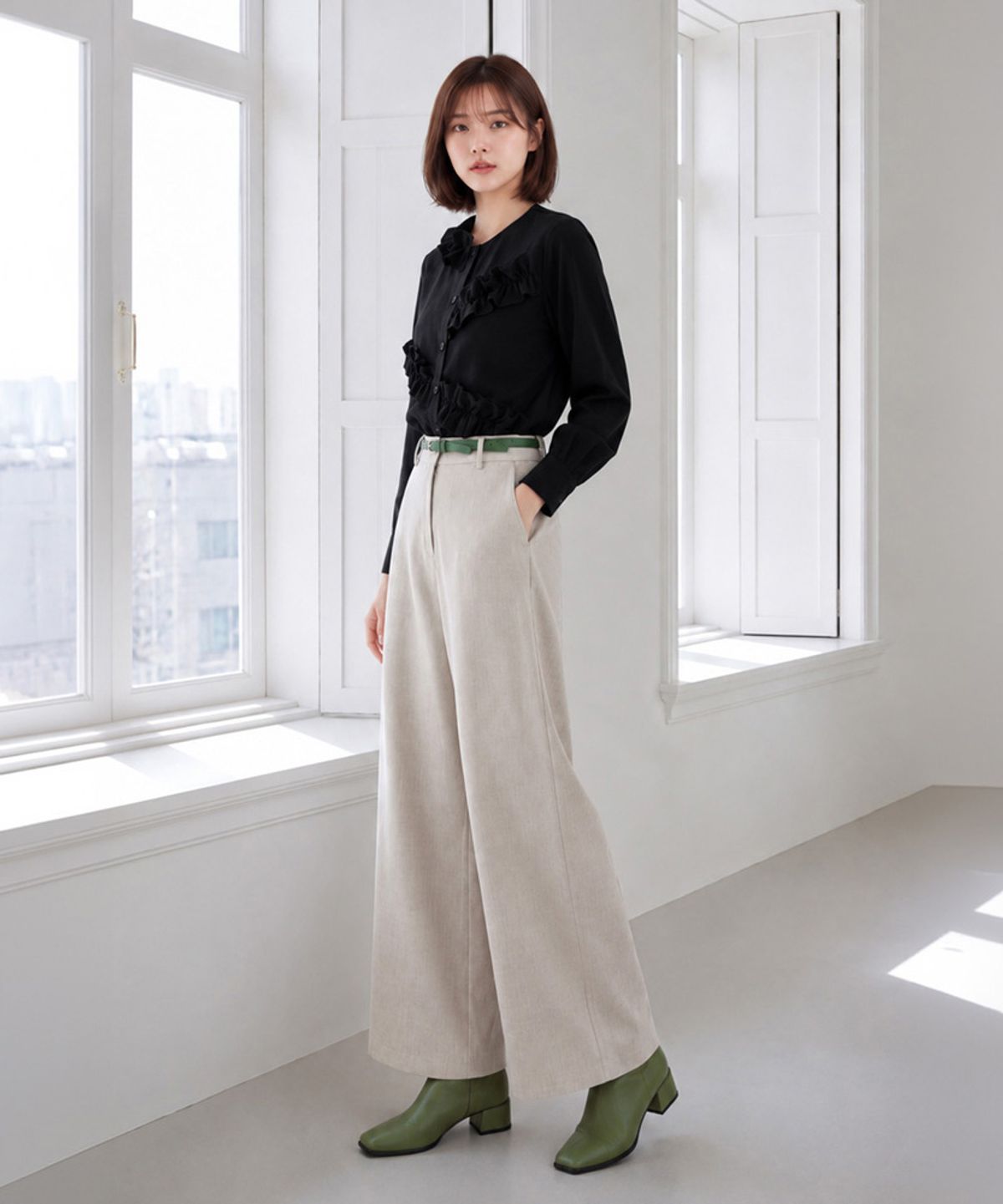 엘바이엘(LBYL) 블랙 사선 프릴 블라우스