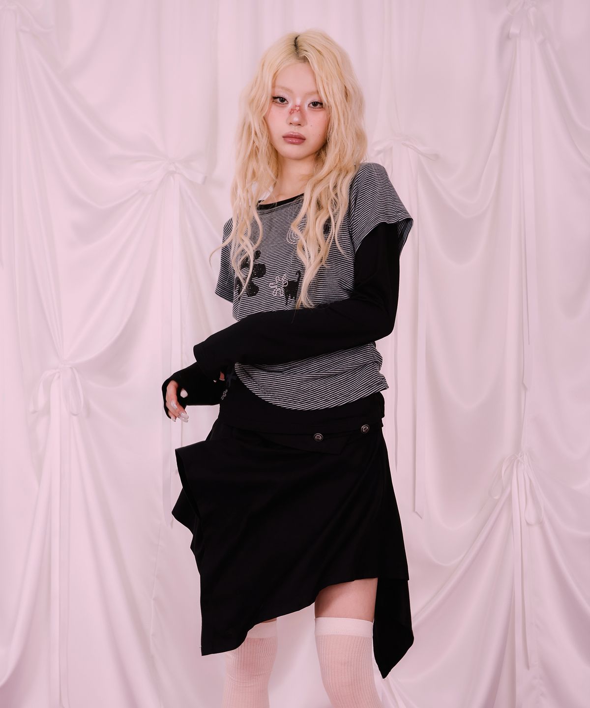 엘엠알(LMR) 나폴레옹 언밸런스 플레어 스커트 BLACK