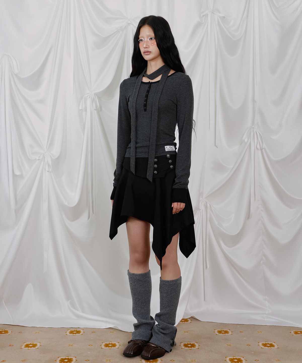 엘엠알(LMR) 나폴레옹 언밸런스 플레어 스커트 BLACK