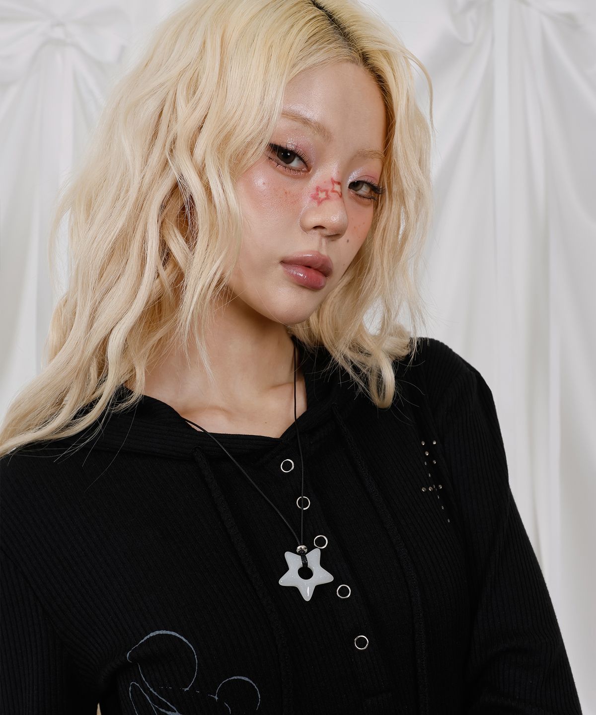 엘엠알(LMR) 스터드 헨리넥 골지 후드 긴팔 티셔츠 BLACK