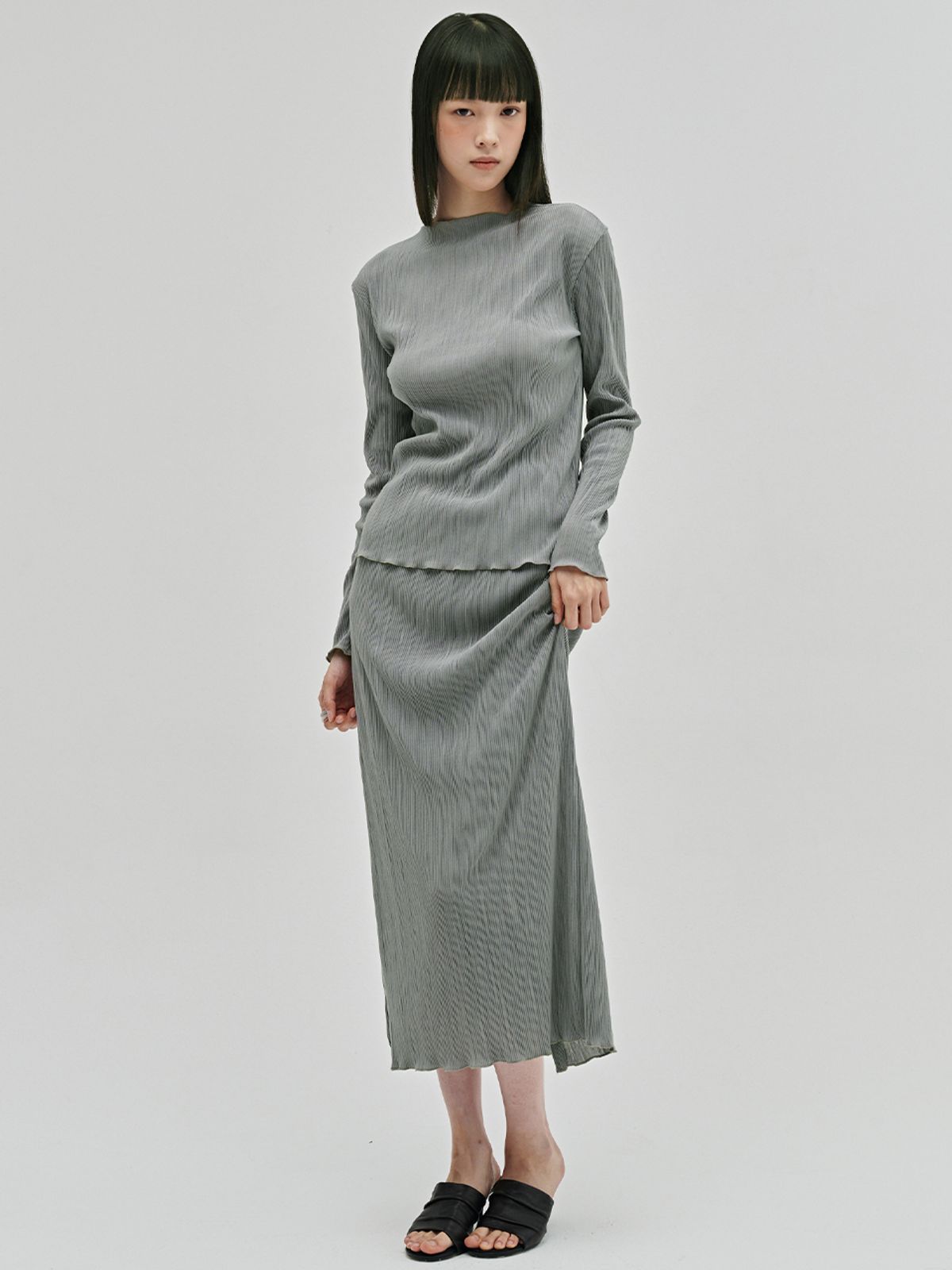 누브(NOUVE) 플리츠 슬릿 롱 스커트 - 라이트 그레이 / Pleated Slit Long Skirt - L.Gray