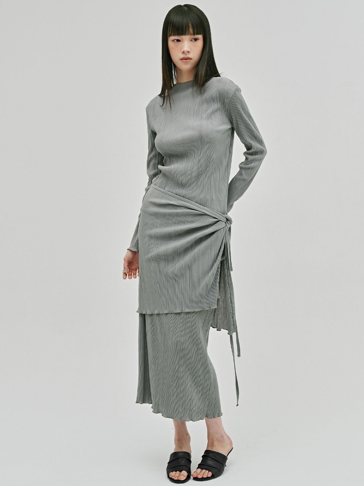 누브(NOUVE) 플리츠 랩 스커트 - 라이트 그레이 / Pleated Wrap Skirt - L.Gray