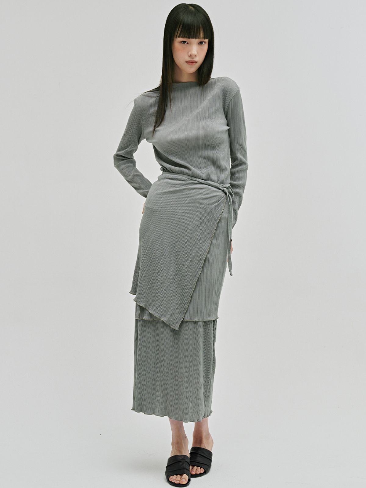 누브(NOUVE) 플리츠 랩 스커트 - 라이트 그레이 / Pleated Wrap Skirt - L.Gray