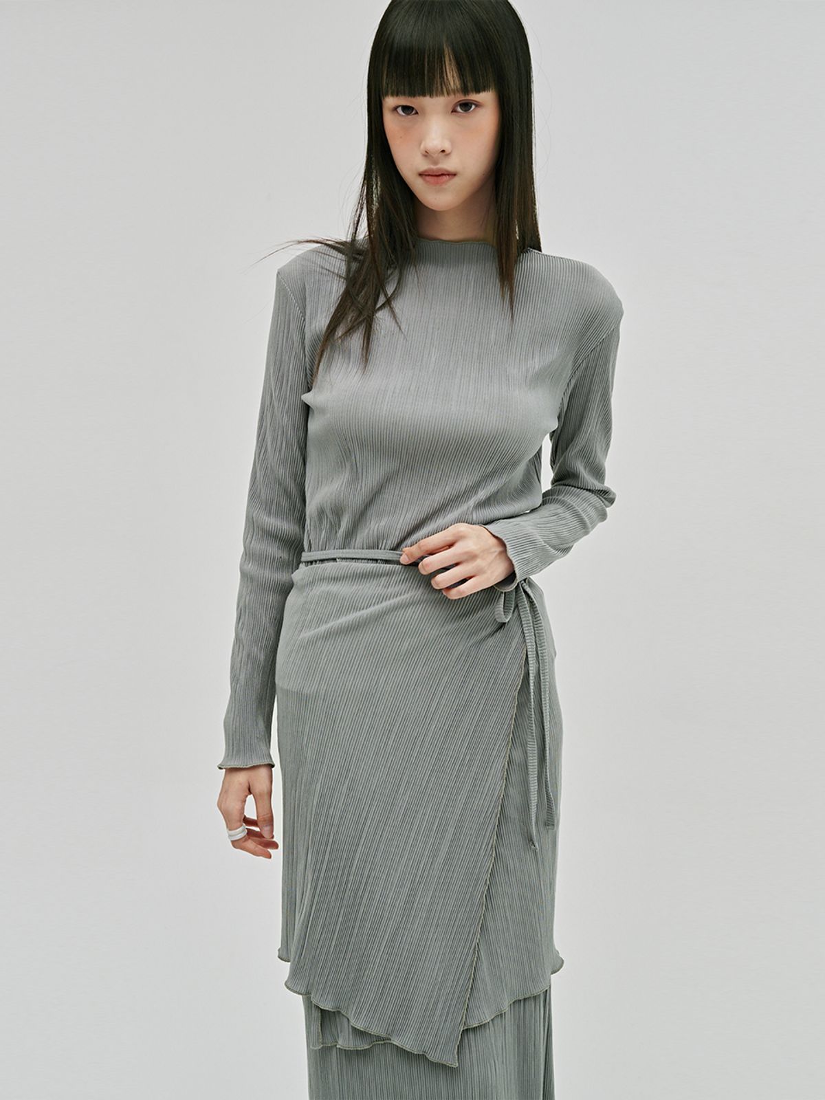 누브(NOUVE) 플리츠 랩 스커트 - 라이트 그레이 / Pleated Wrap Skirt - L.Gray