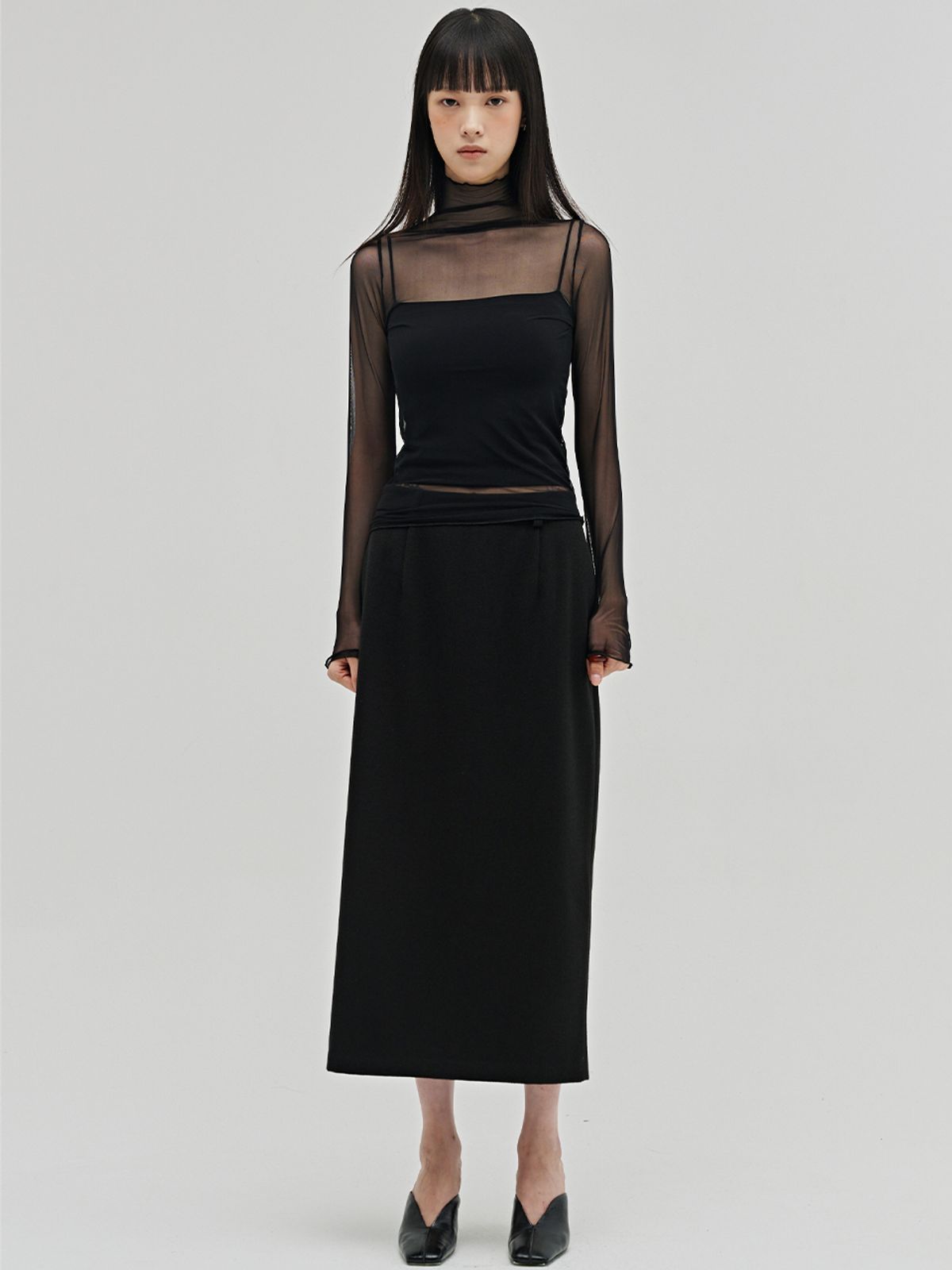 누브(NOUVE) 시어 하이넥 롱슬리브 티셔츠 - 블랙 / Sheer High Neck Long Sleeve T-Shirt - Black