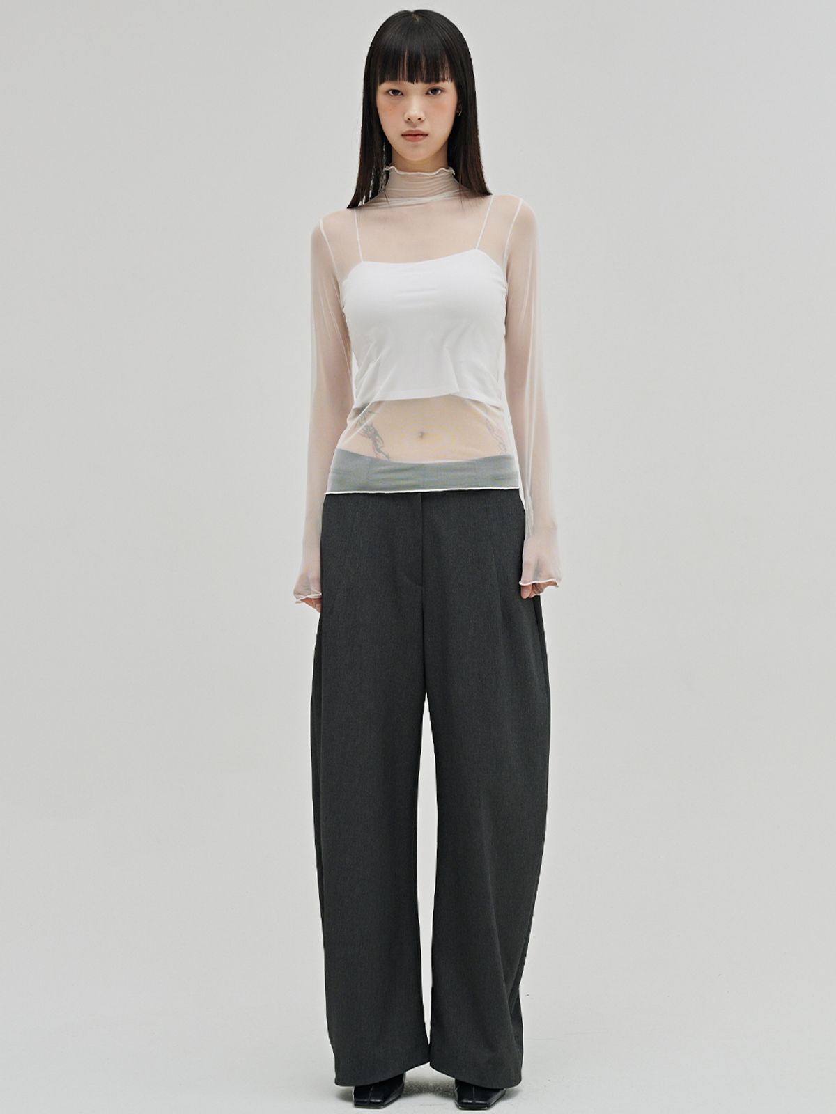 누브(NOUVE) 시어 하이넥 롱슬리브 티셔츠 - 크림 / Sheer High Neck Long Sleeve T-Shirt - Cream
