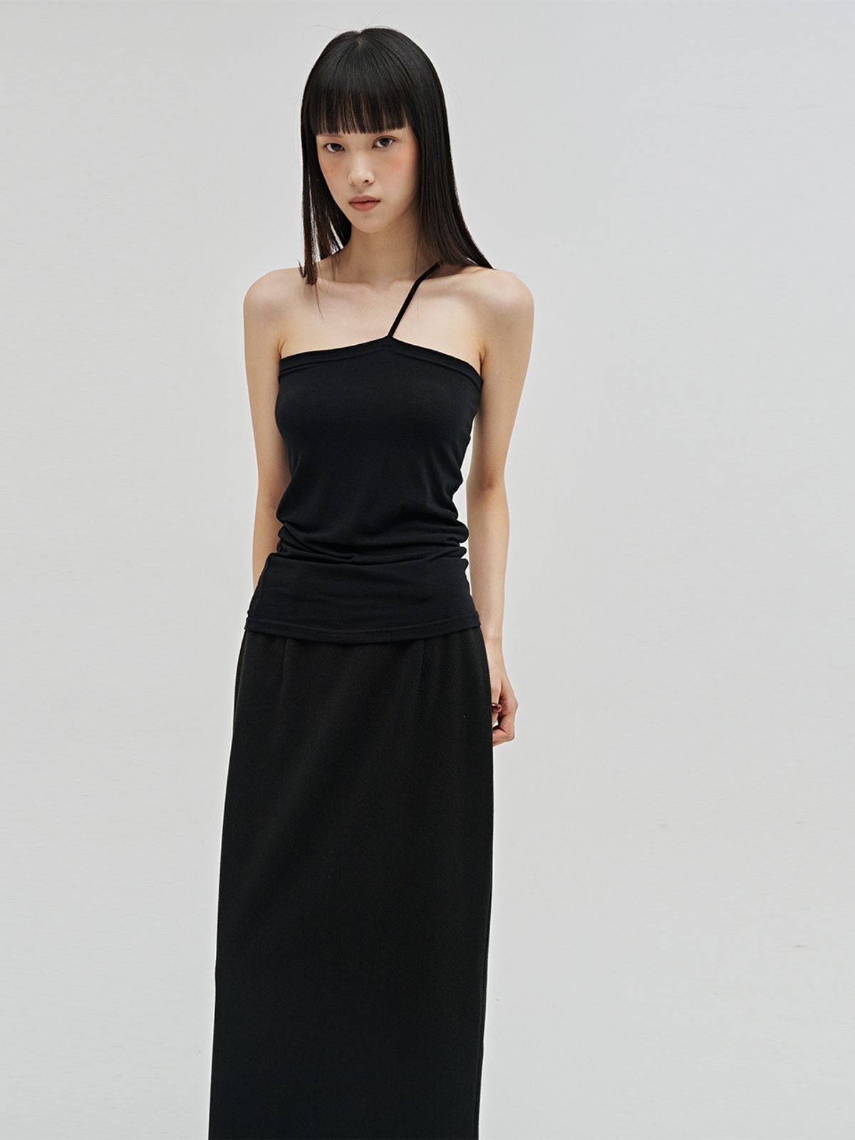 누브(NOUVE) 브이넥 가디건 레이어드 세트 - 블랙 / V-Neck Cardigan Layered Set - Black