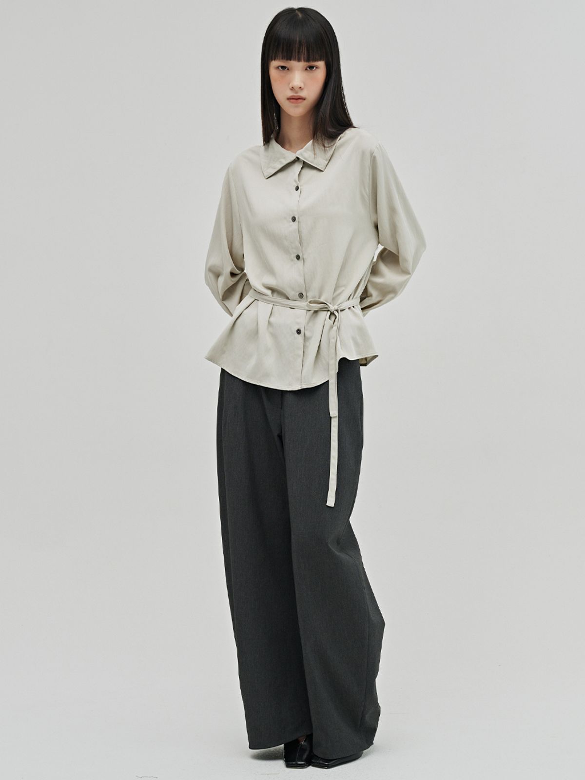 누브(NOUVE) 하프넥 투웨이 블라우스 - 라이트 그레이 / Half Neck Two-Way Blouse - L.Gray