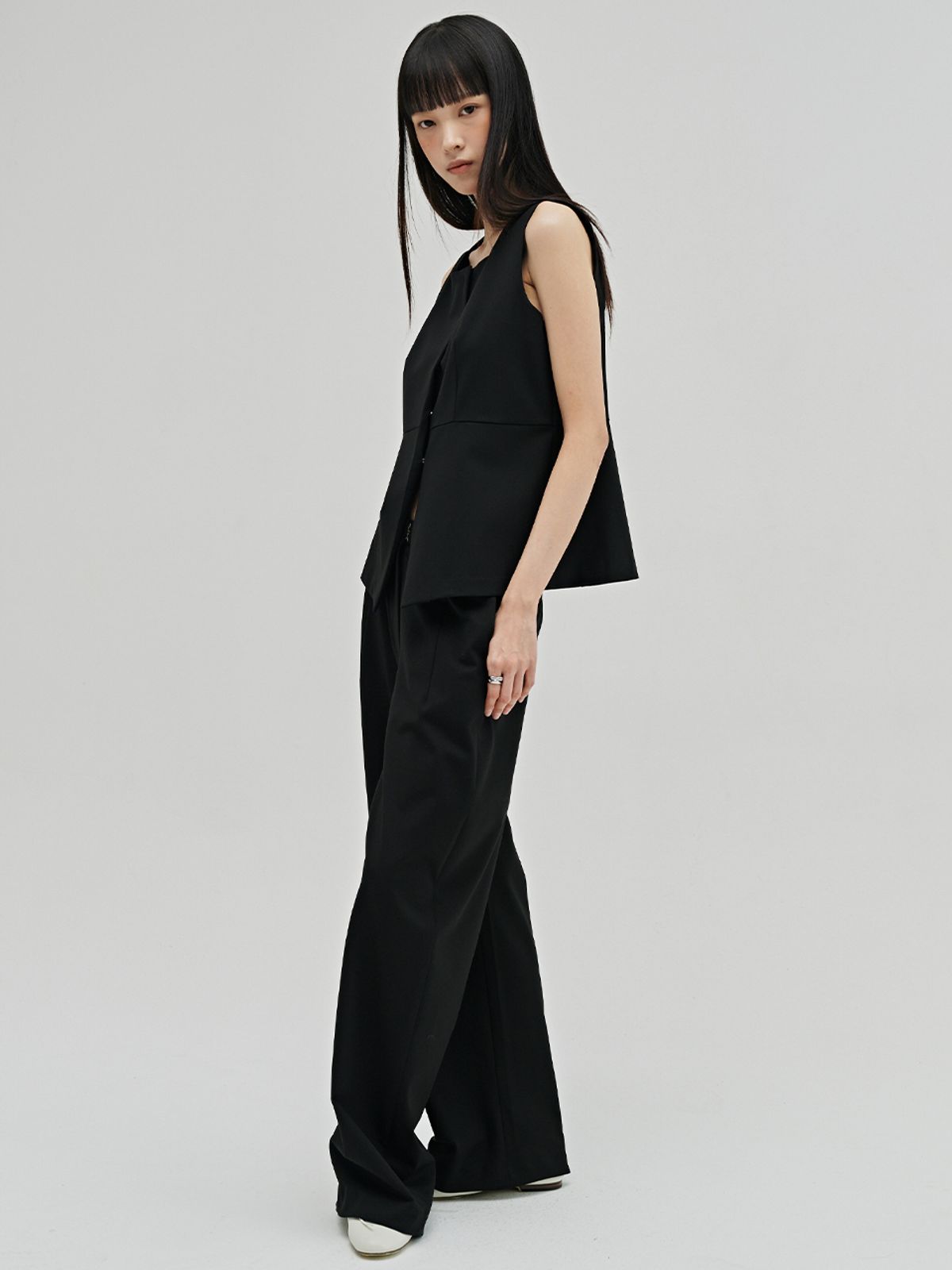누브(NOUVE) 울 베스트 블라우스 - 블랙 / Wool Vest Blouse - Black