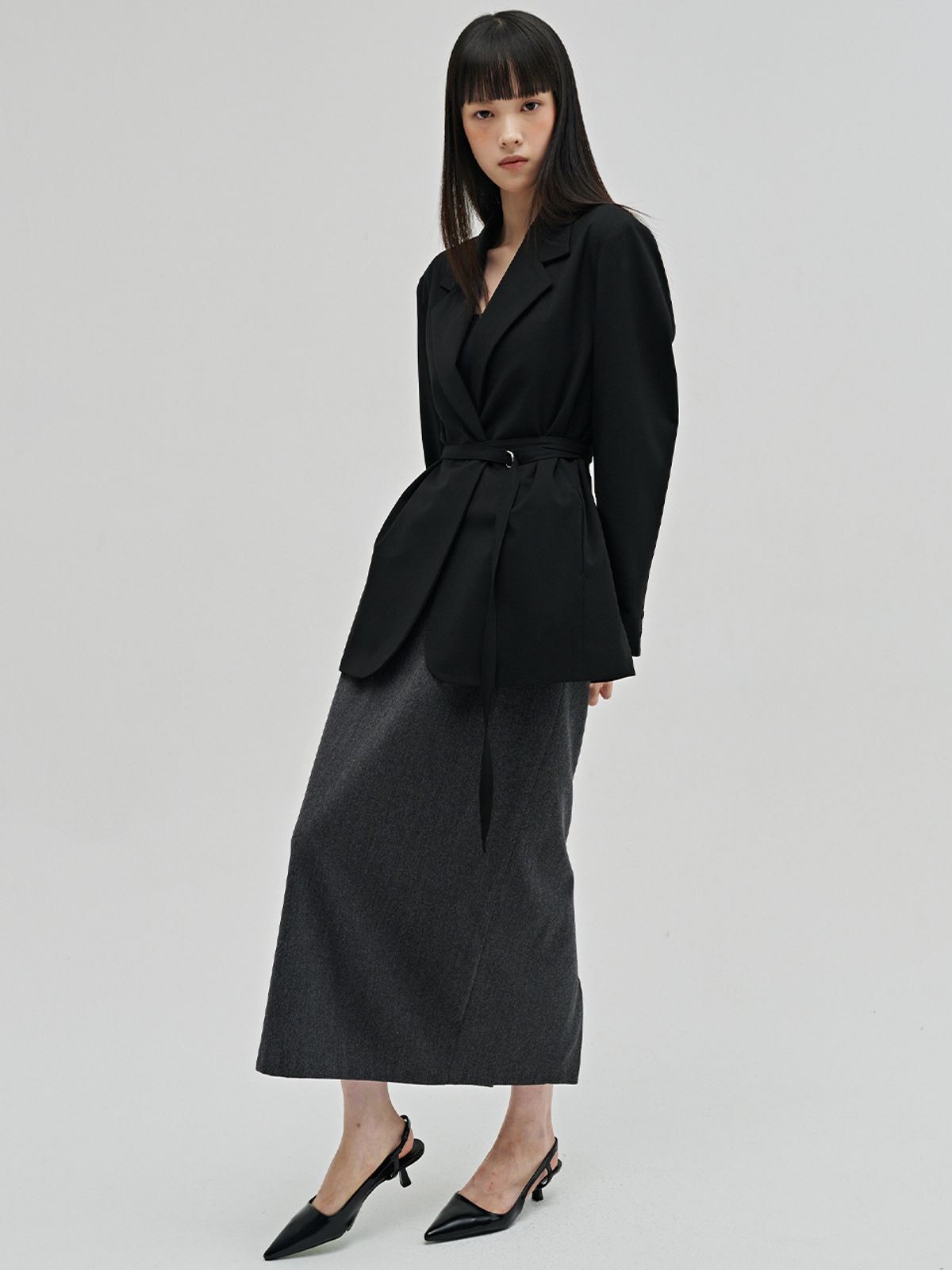 누브(NOUVE) 울 테일러드 벨티드 자켓 - 블랙 / Wool Tailored Belted Jacket - Black