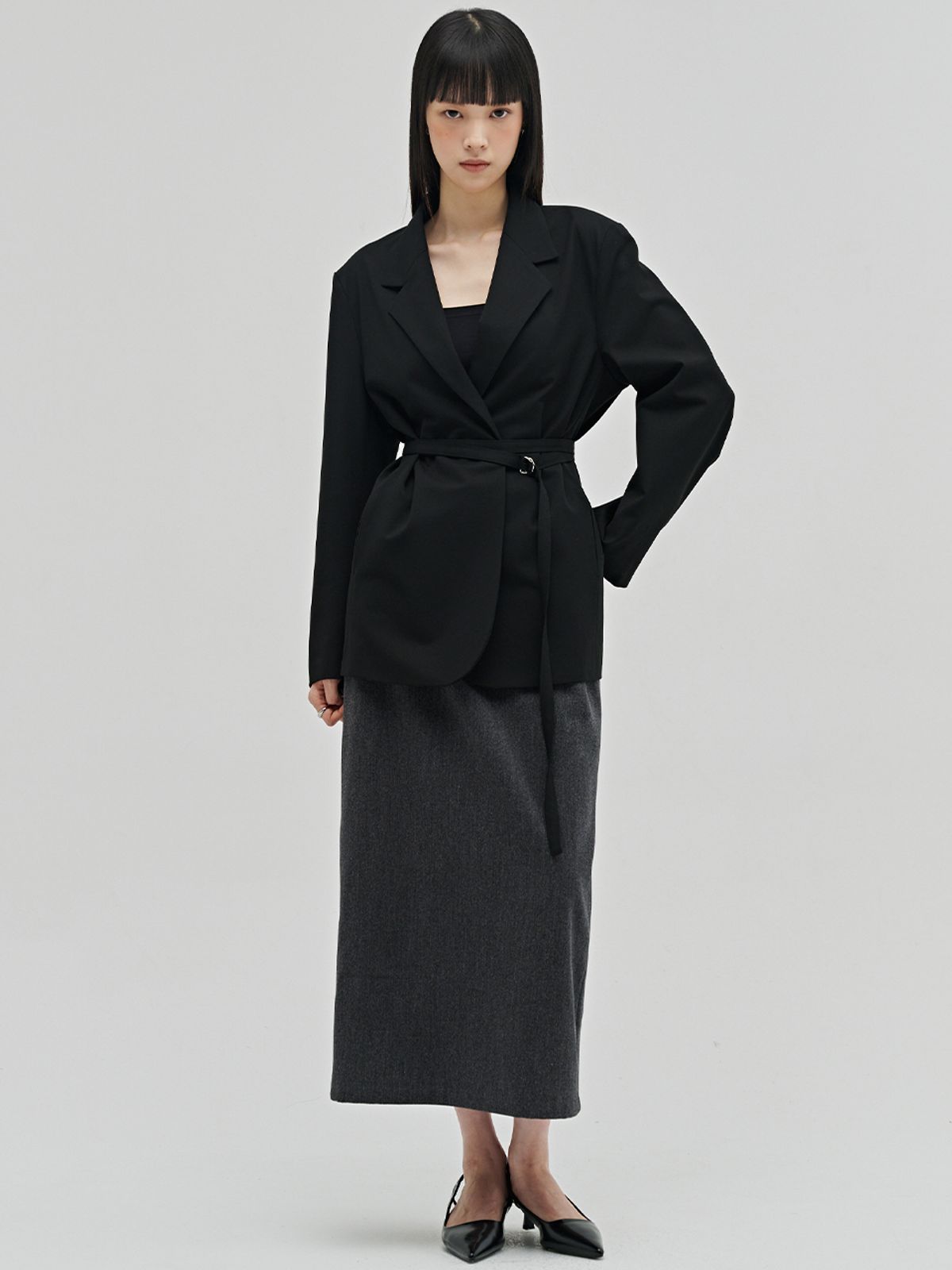 누브(NOUVE) 울 테일러드 벨티드 자켓 - 블랙 / Wool Tailored Belted Jacket - Black