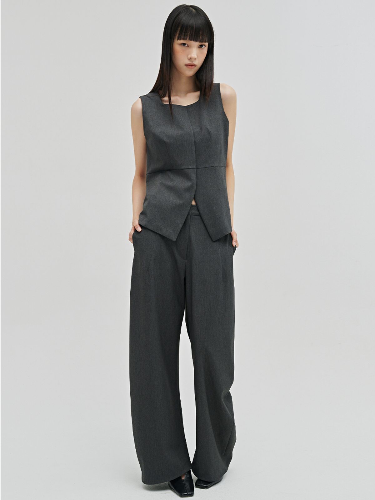 누브(NOUVE) 울 베스트 블라우스 셋업 - 다크 그레이 / Wool Vest Blouse Set up - D.Gray