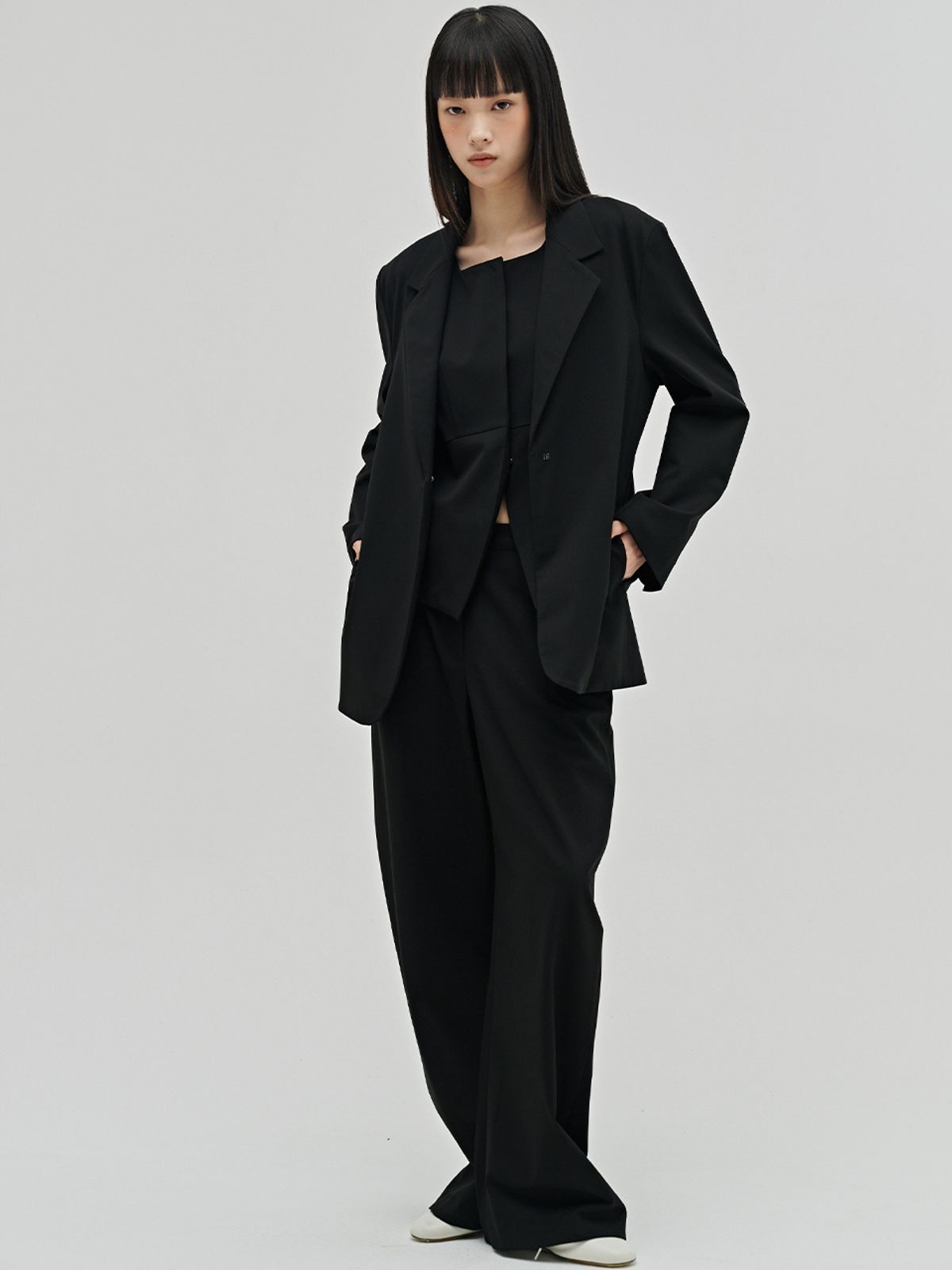 누브(NOUVE) 울 테일러드 벨티드 자켓 셋업 - 블랙 / Wool Tailored Belted Jacket Set up - Black