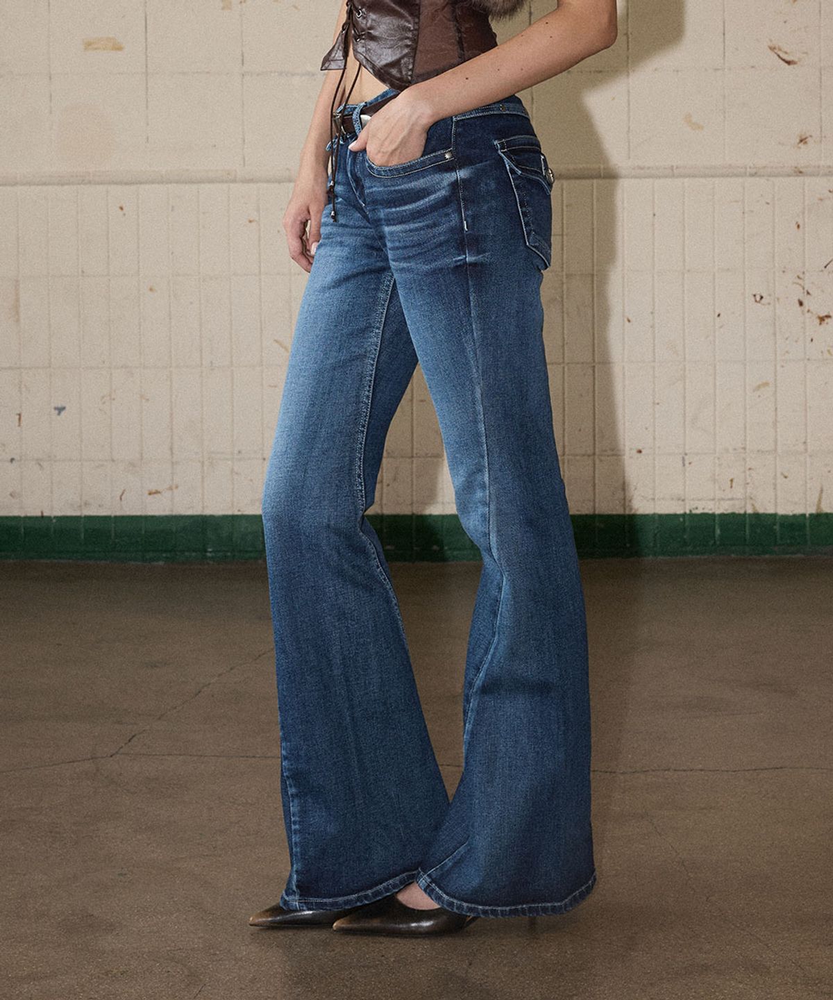 노 엑스트라 터치(NO EXTRA TOUCH) Kaihara All-Brush Stitch Low-Rise Bootcut (Deep Blue) / 26FWPT005DB