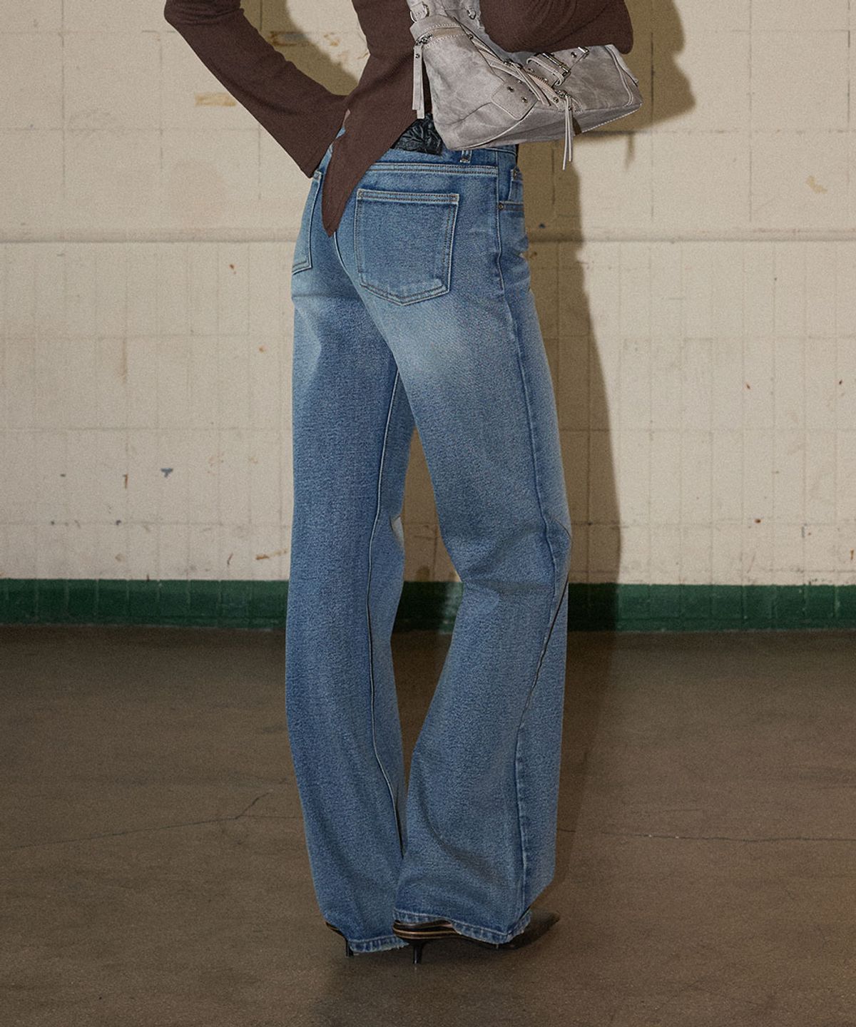노 엑스트라 터치(NO EXTRA TOUCH) Low Straight Basic Denim Pants (Blue) / 26FWPT001BL