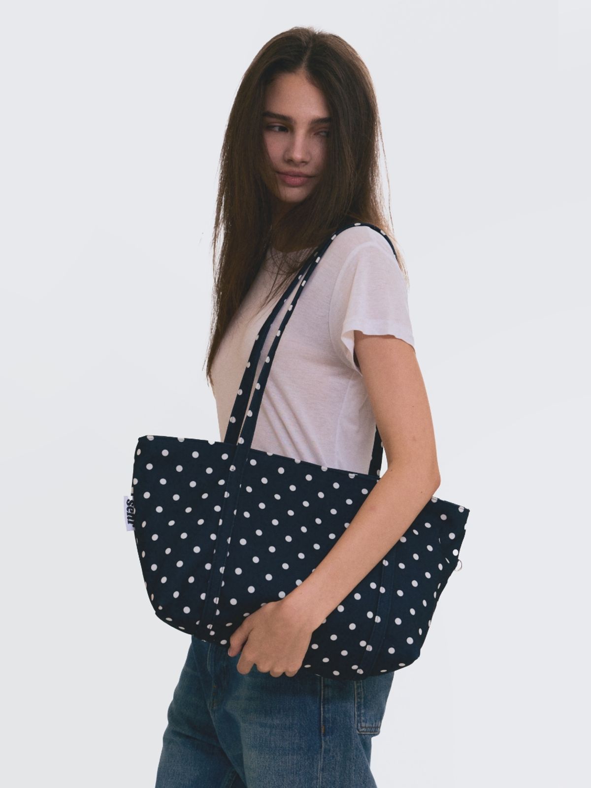 세르(SEHR) Dot-Dot Middle Shoulder Bag (Navy)