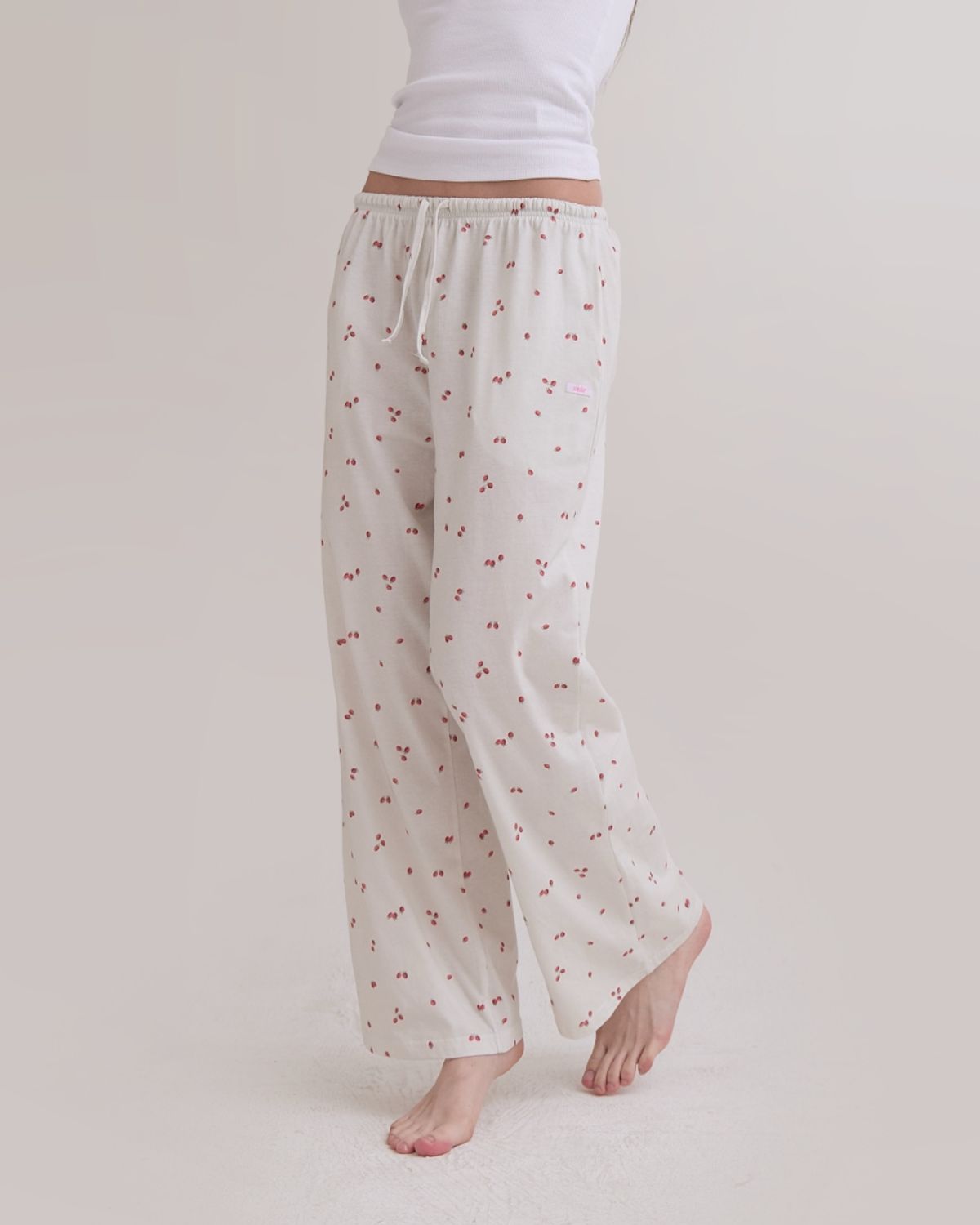세르(SEHR) Red Berry Day-Wear Pants (Ivory)