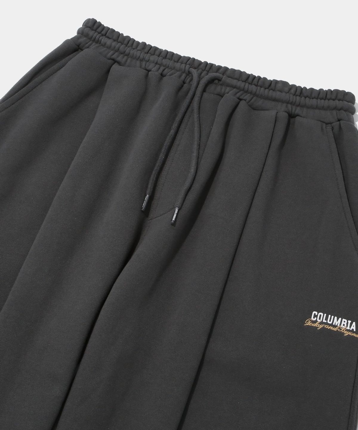 컬럼비아 유니버시티(COLUMBIA UNIVERSITY) CU TNB TERRY WIDE JOGGER SWEATPANTS_CHARCOAL