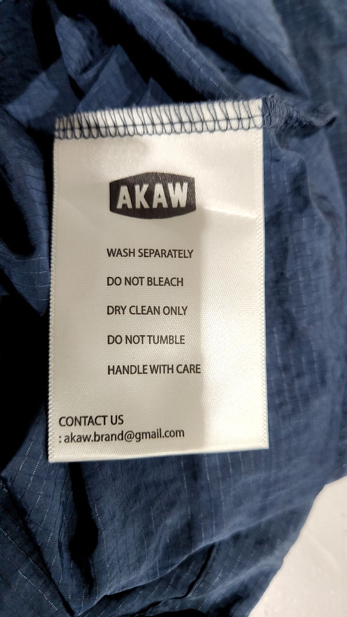 아카우(AKAW) 반소매 티셔츠 L